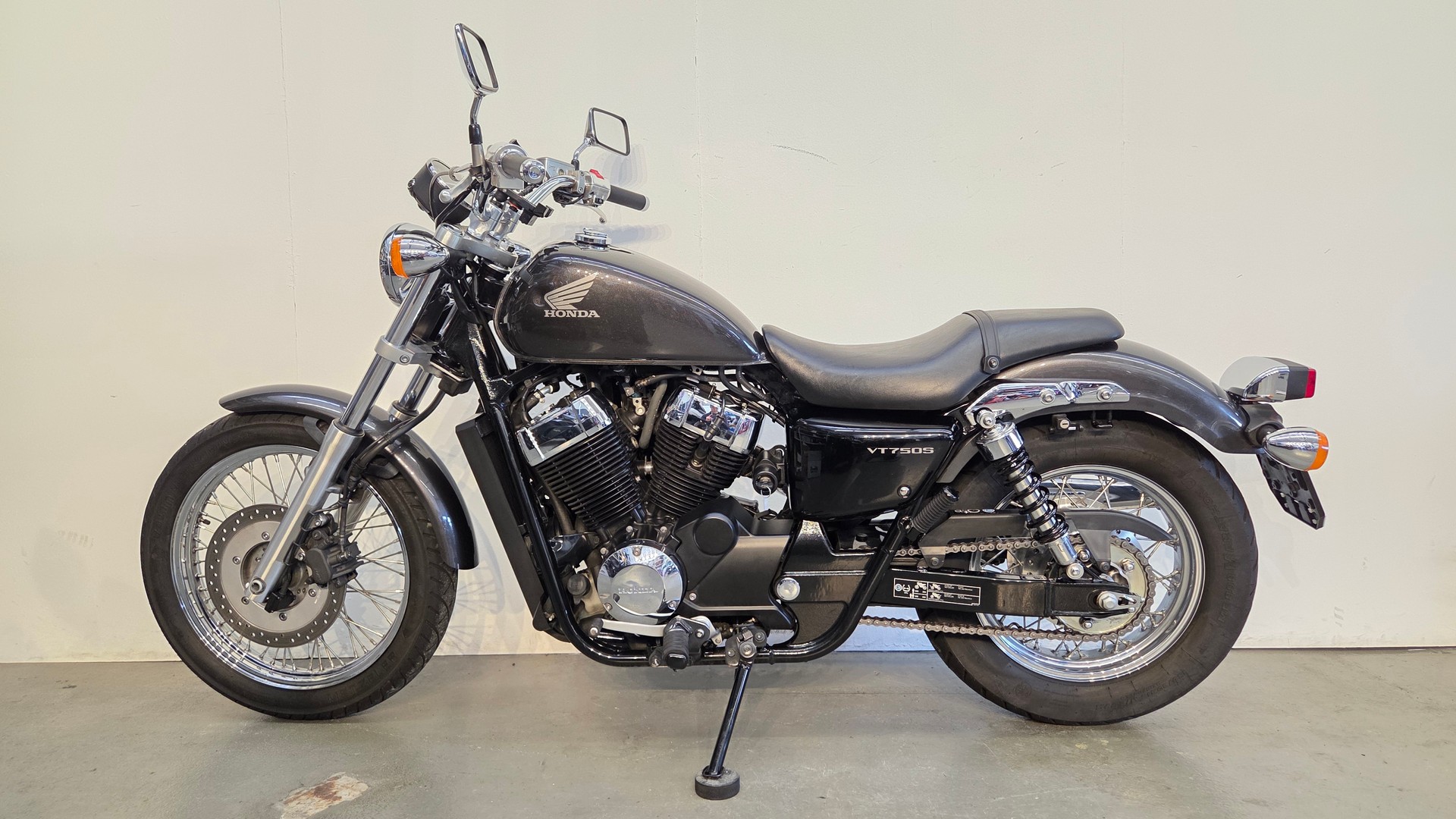 HONDA VT 750 CS Shadow S-image-1