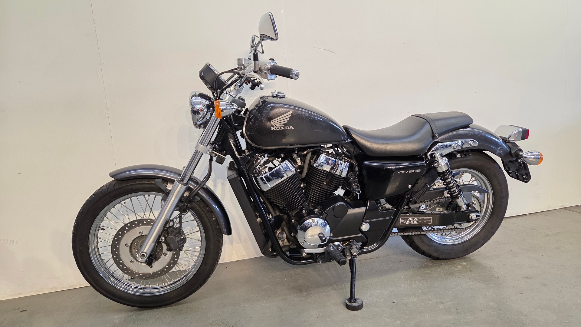 HONDA VT 750 CS Shadow S-image-3