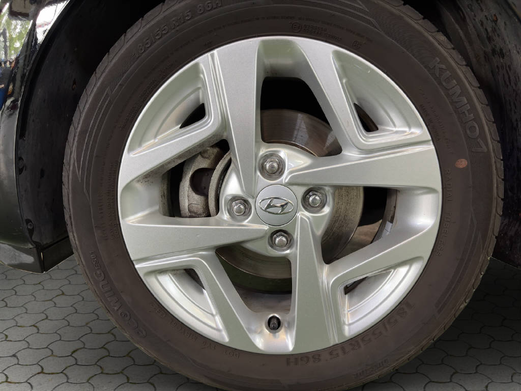 HYUNDAI i10 1.2 Amplia-image-12