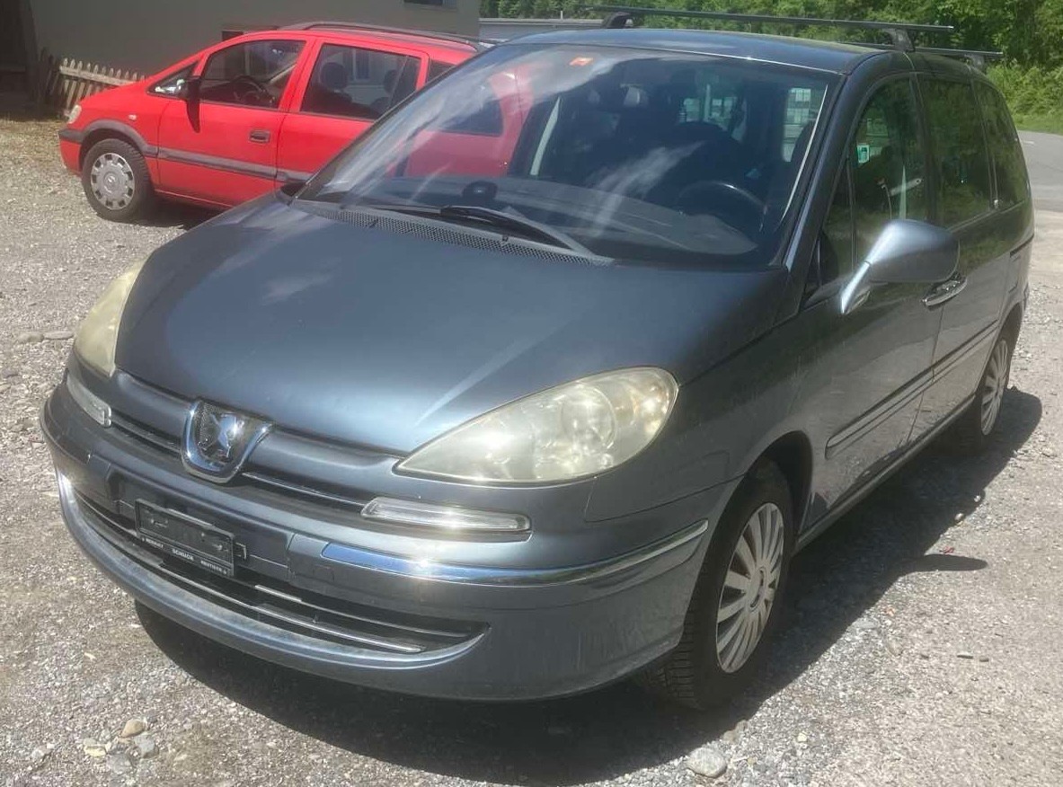 PEUGEOT 807 2.0 16V HDi Family+-image-1