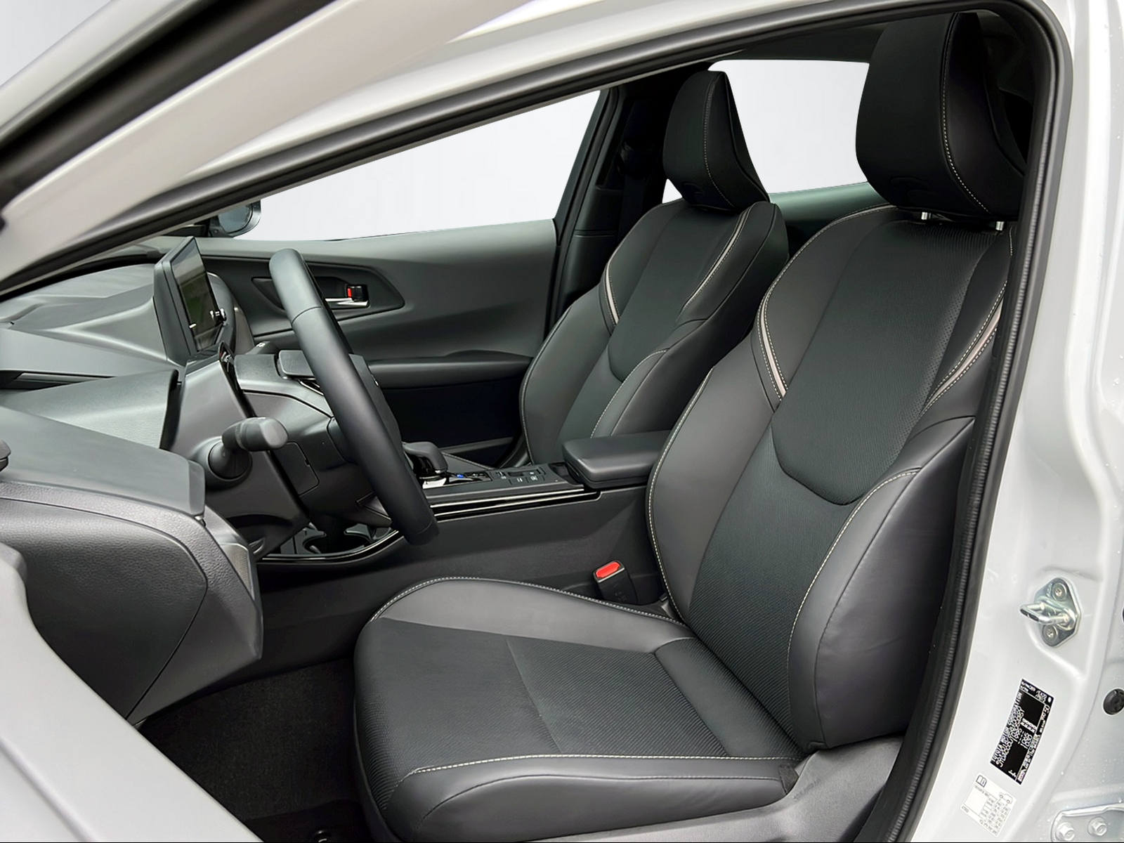 TOYOTA Prius 2.0 Plug-In-Hybrid Premium-image-14