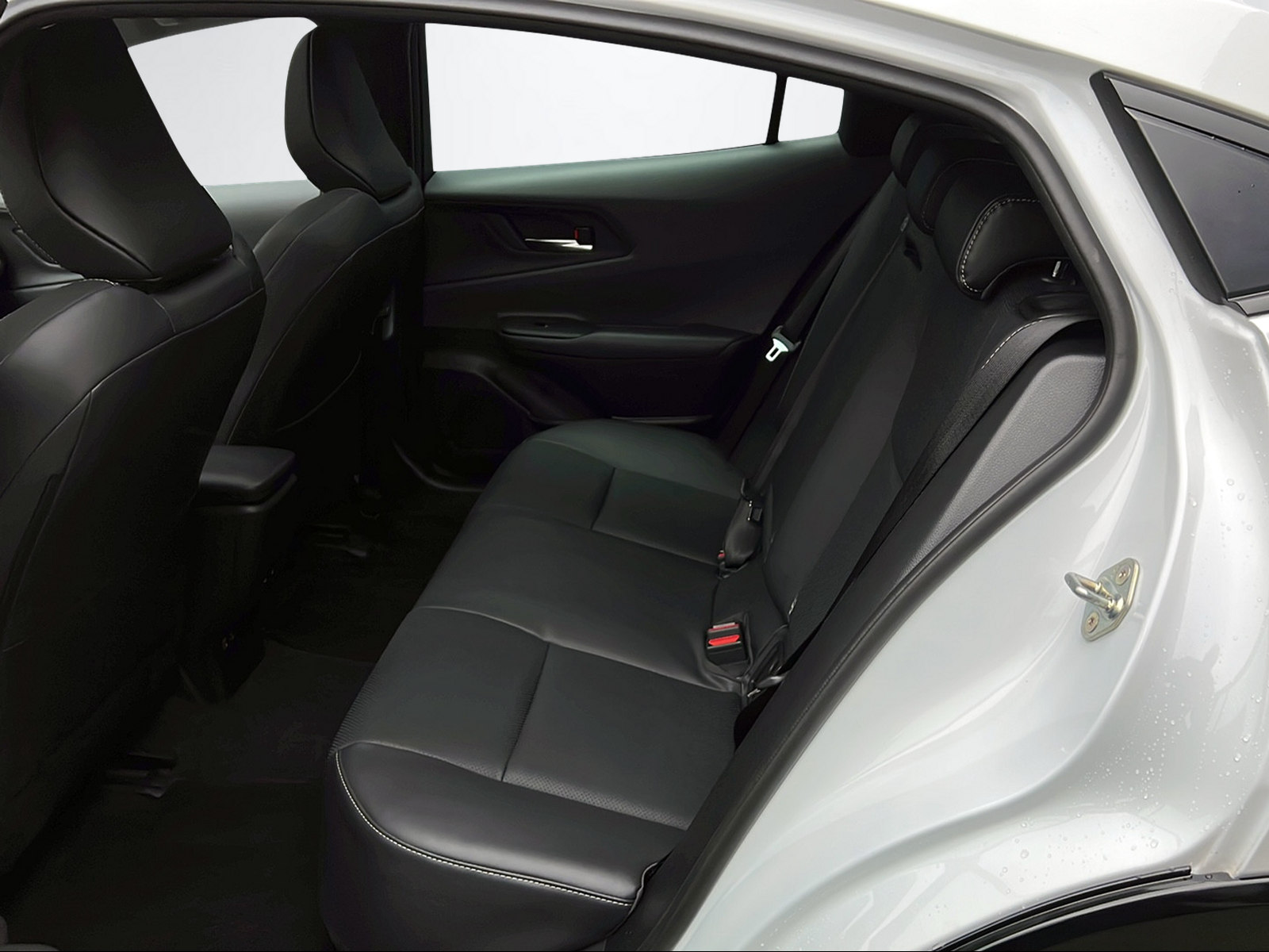 TOYOTA Prius 2.0 Plug-In-Hybrid Premium-image-10