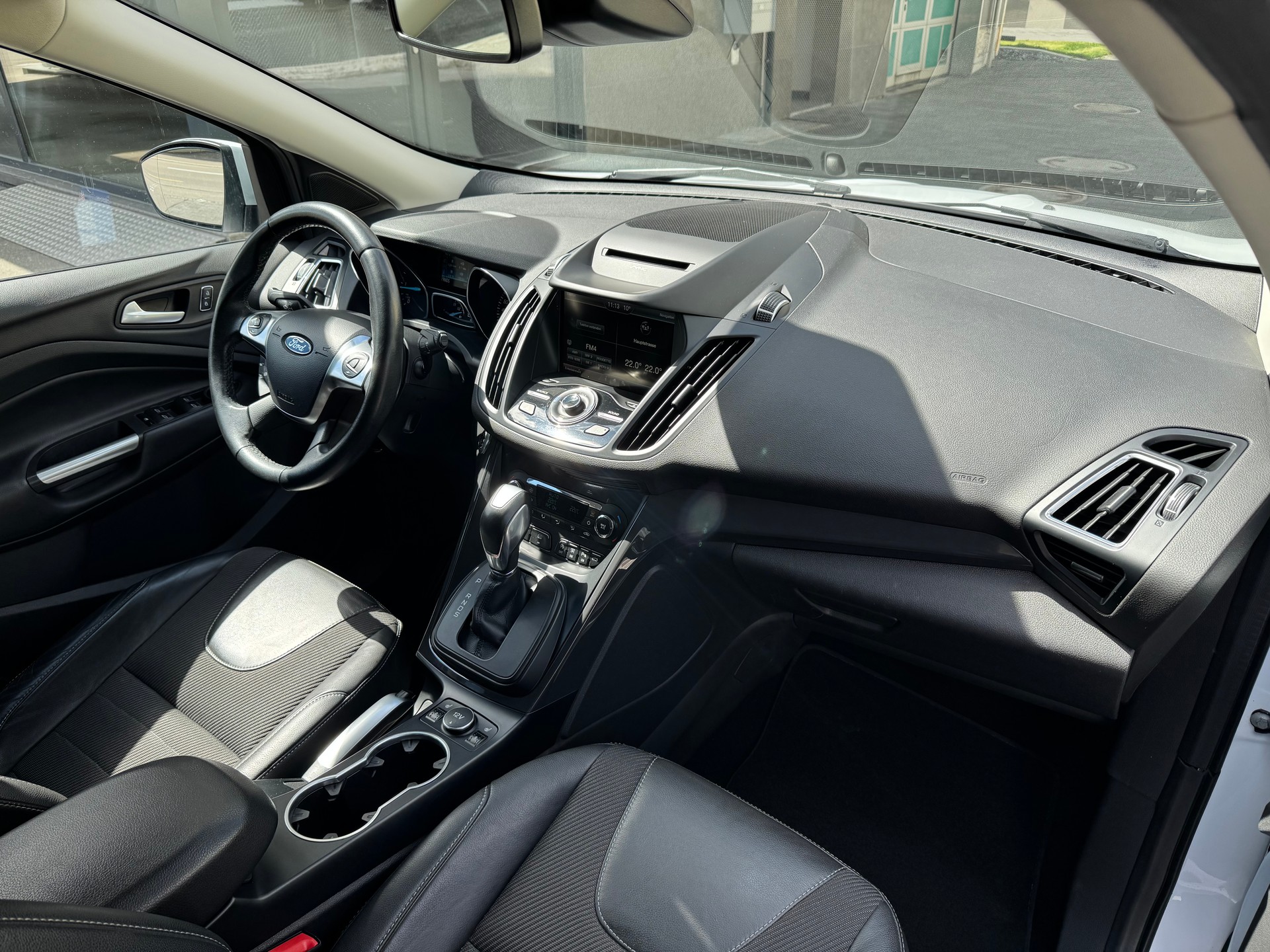 FORD Kuga 2.0 TDCi Titanium 4WD PowerShift-image-12