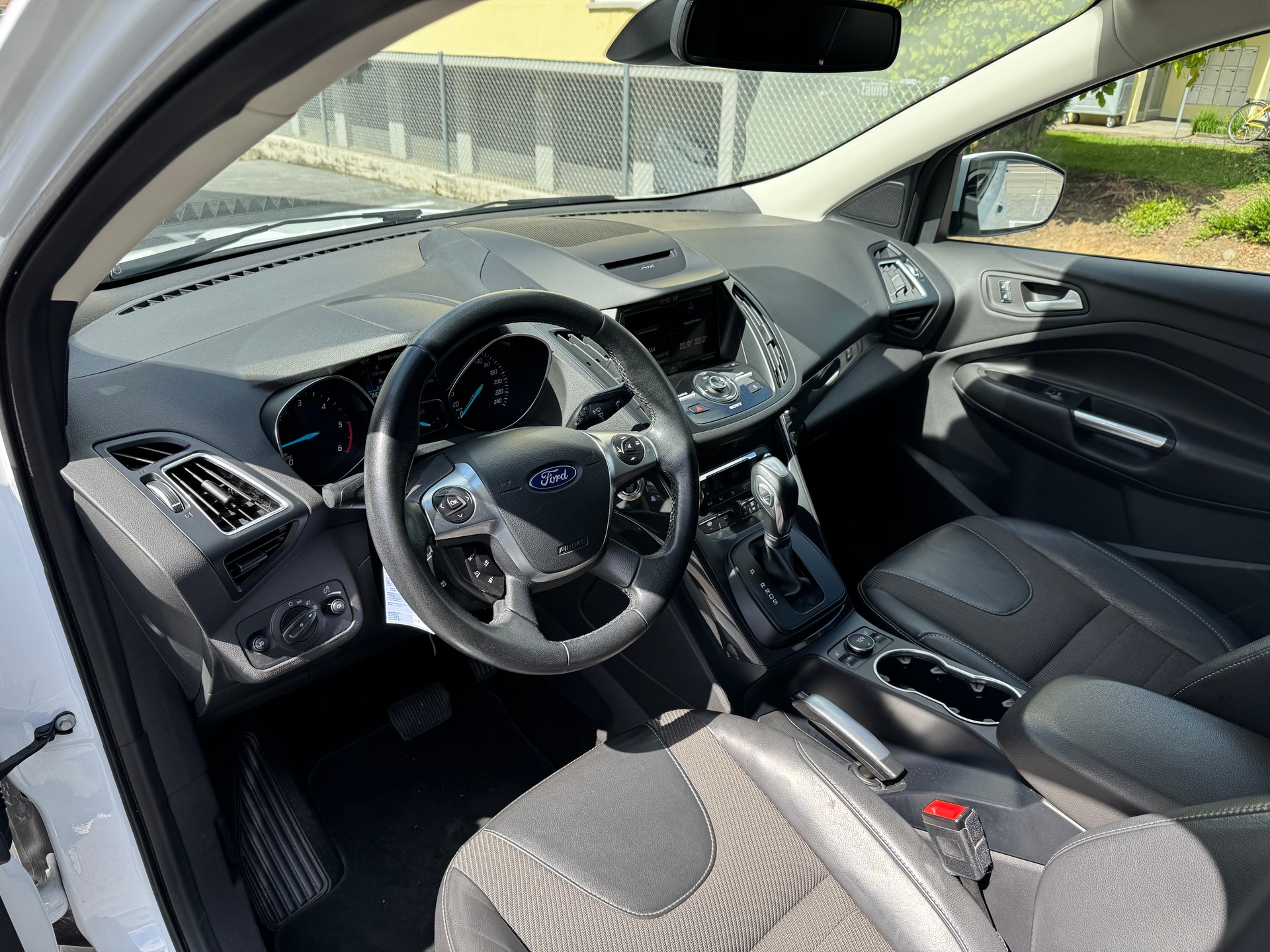 FORD Kuga 2.0 TDCi Titanium 4WD PowerShift-image-9