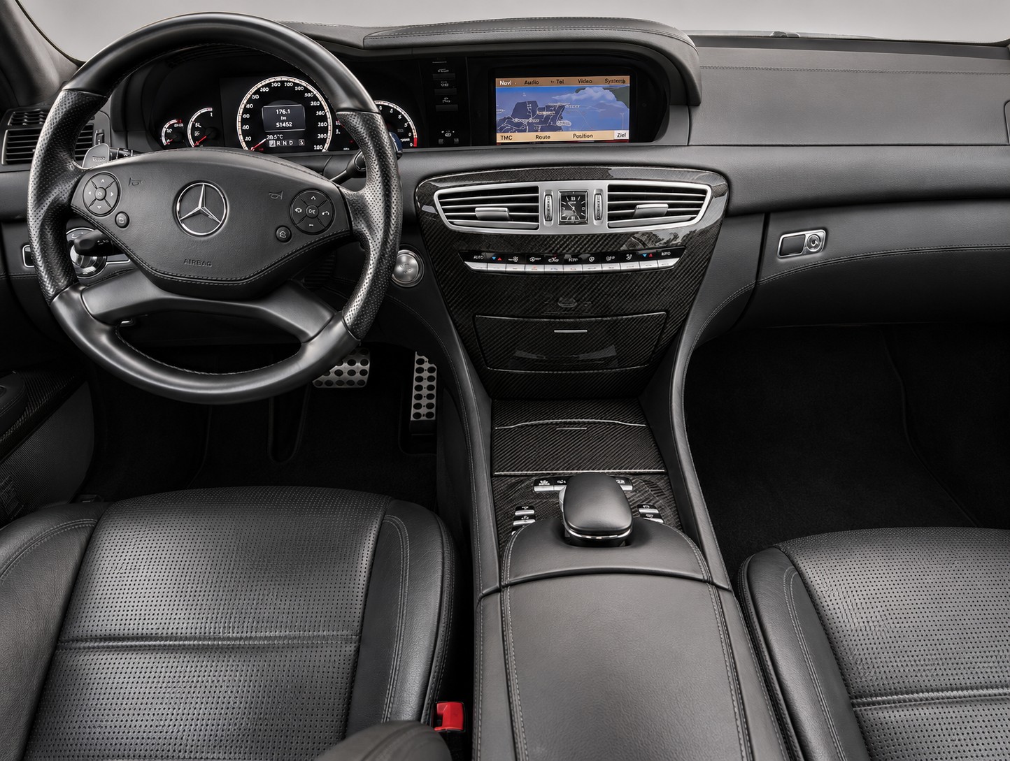 MERCEDES-BENZ CL 63 AMG Speedshift MCT-image-11