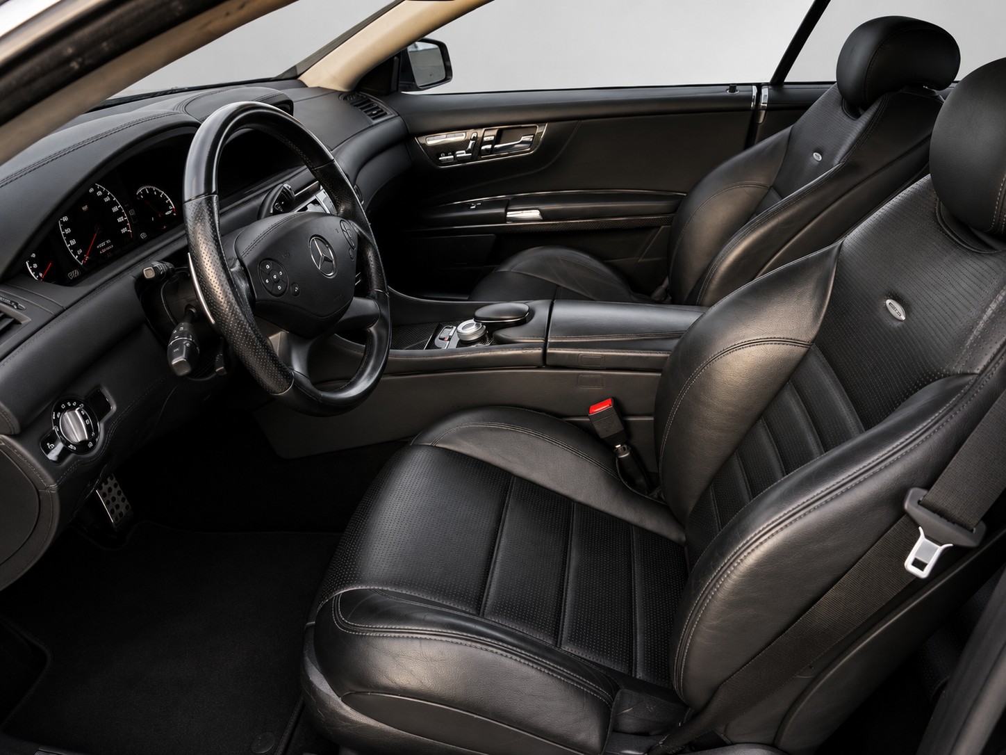 MERCEDES-BENZ CL 63 AMG Speedshift MCT-image-13