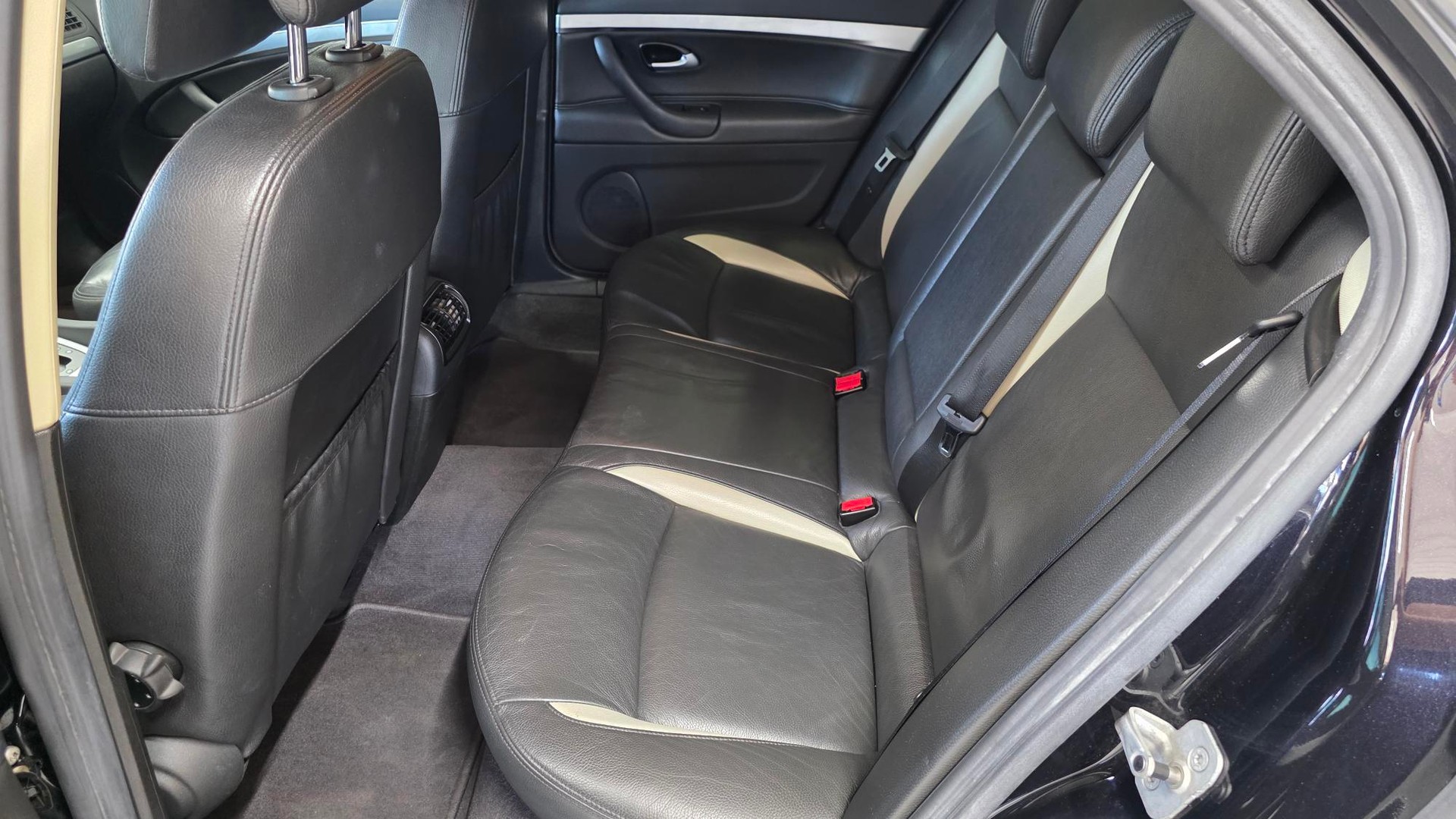 SAAB 9-3 2.0T Vector XWD Automatic-image-7