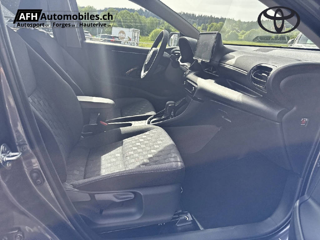 TOYOTA Yaris 1.5 VVT-i HSD Trend-image-8