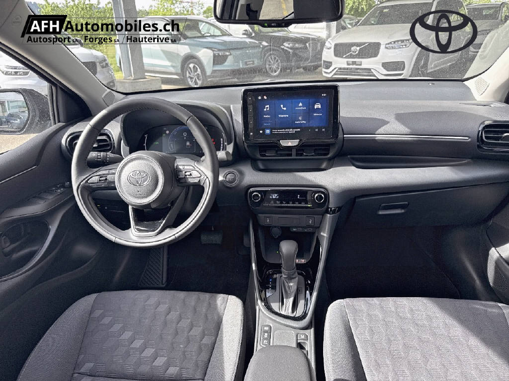 TOYOTA Yaris 1.5 VVT-i HSD Trend-image-17