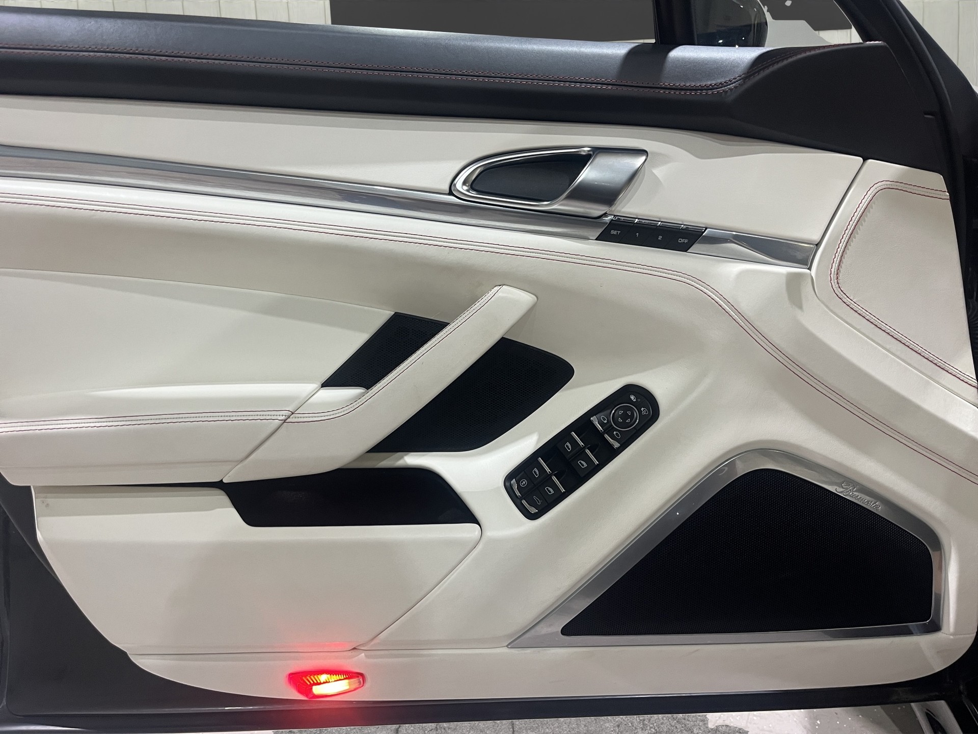 PORSCHE Panamera Turbo S 4.8 PDK-image-16