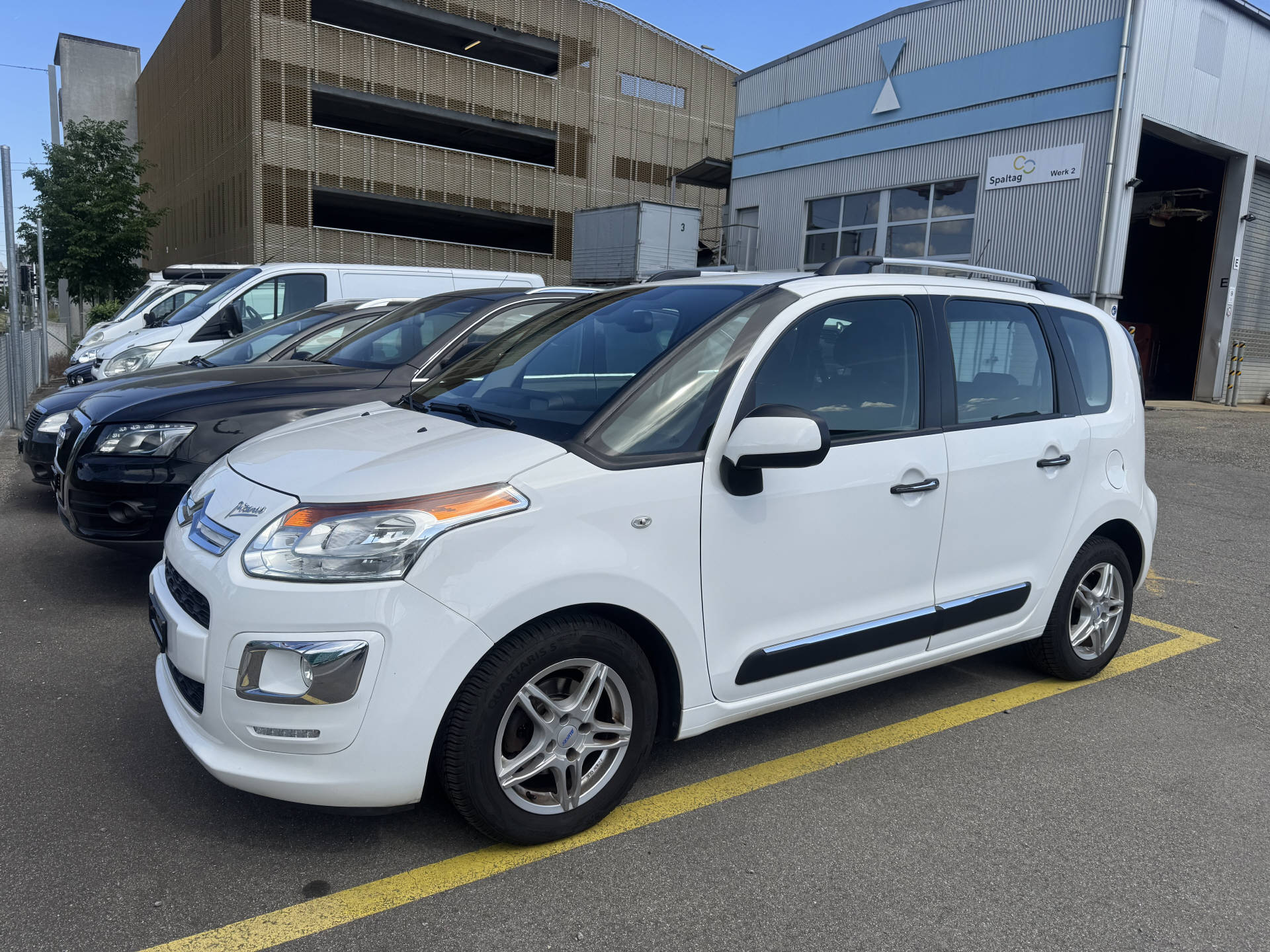 CITROEN C3 Picasso 1.6 e-HDi 90 Exclusive EGS-image-6