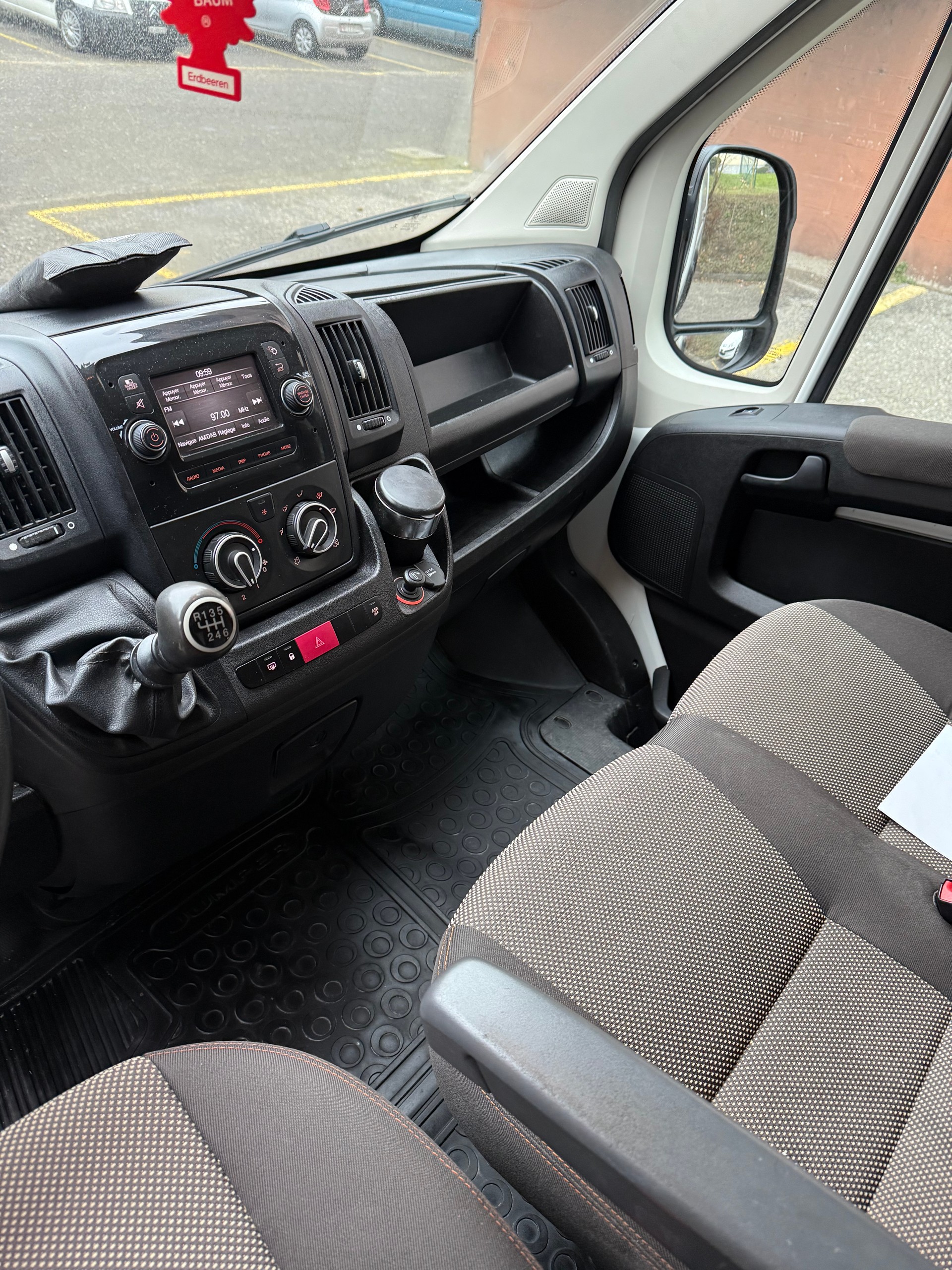 CITROEN 2.2 BlueHDi 140 Control S/S-image-11