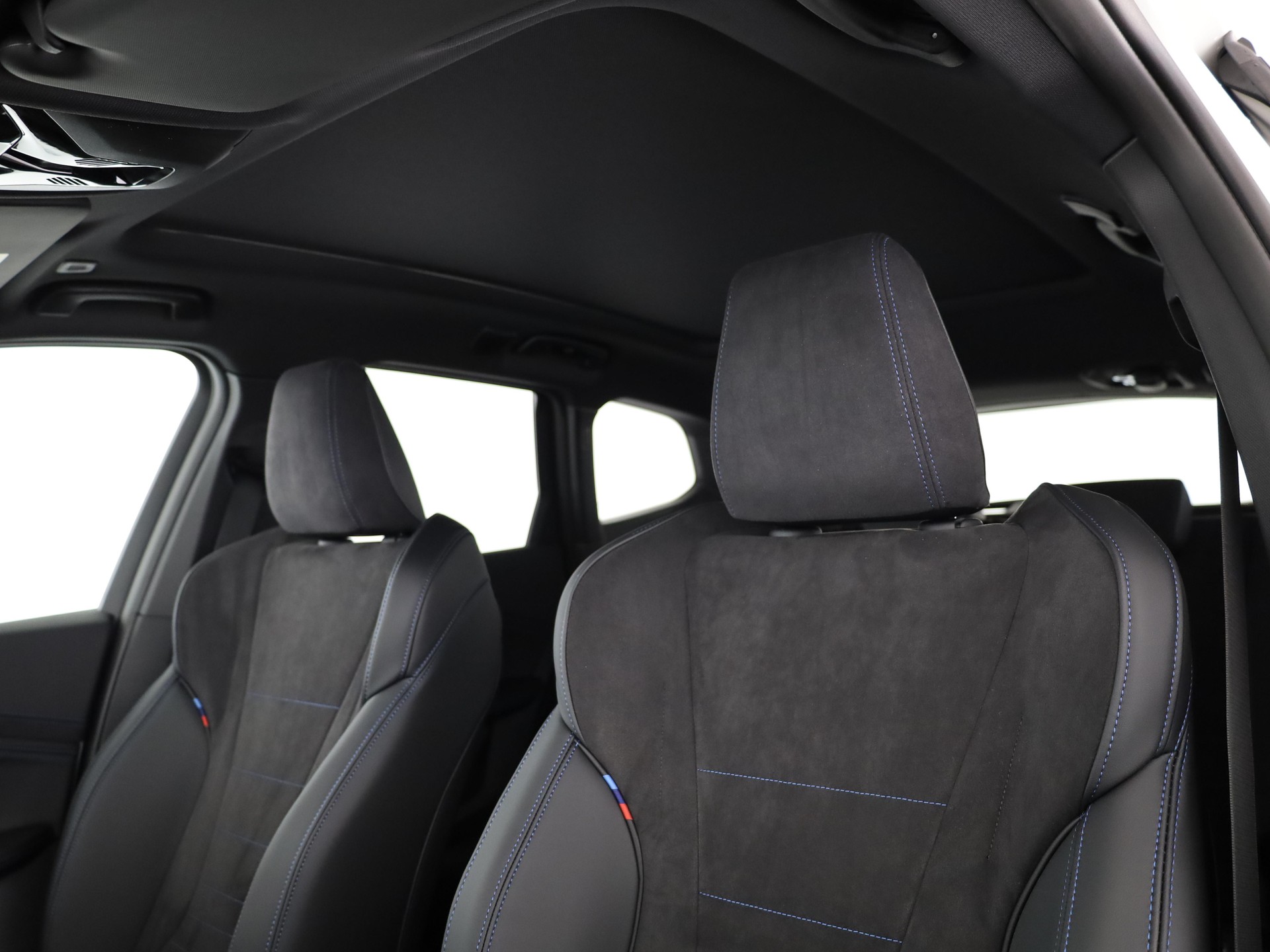 BMW X1 23i xDrive paddles-image-11