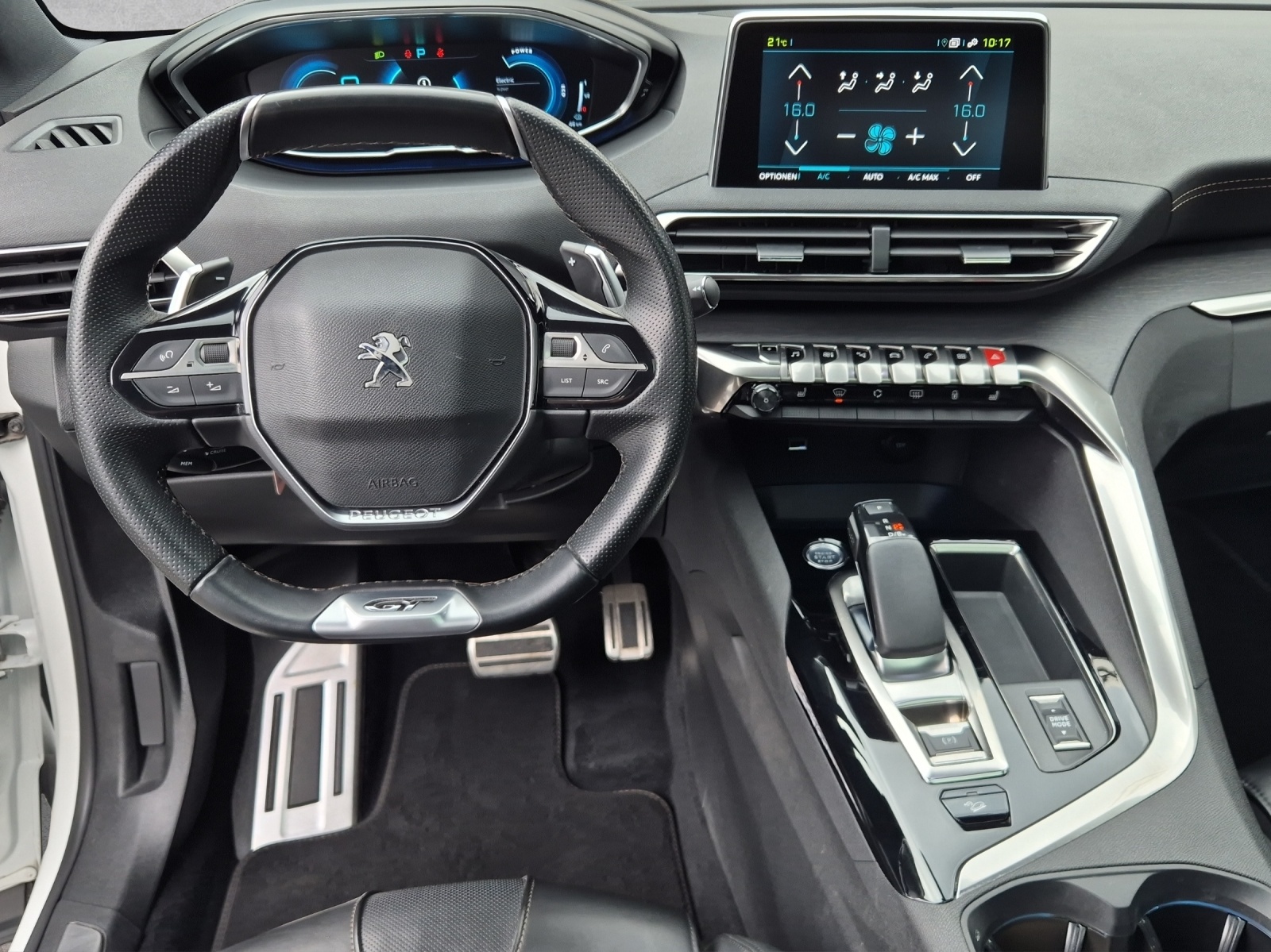 PEUGEOT 3008 1.6 Plug-in Hybrid4 GT-image-9