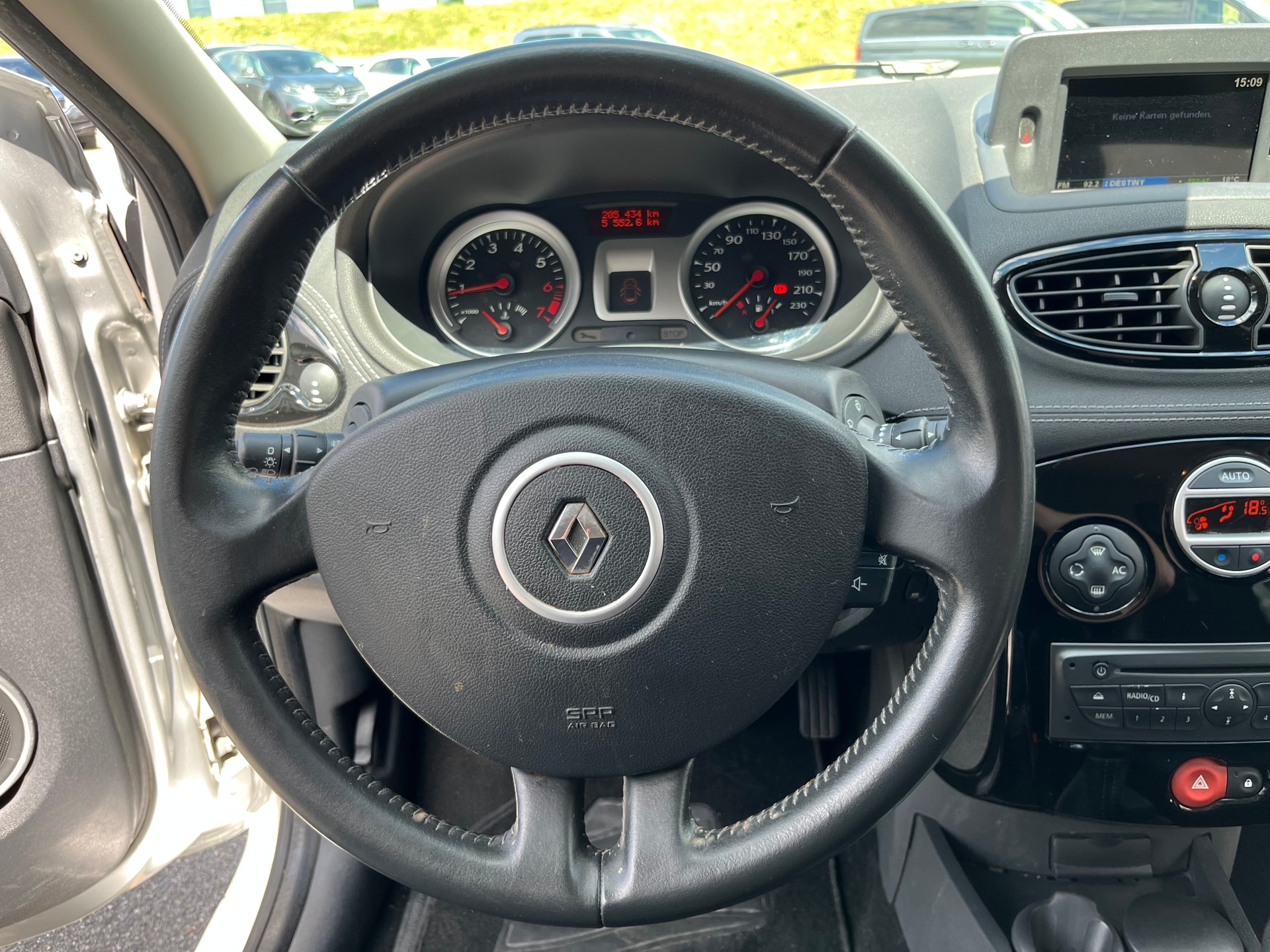 RENAULT Clio Grandtour 1.2 16V Turbo Night&Day+++FRISCH AB MFK+++-image-11