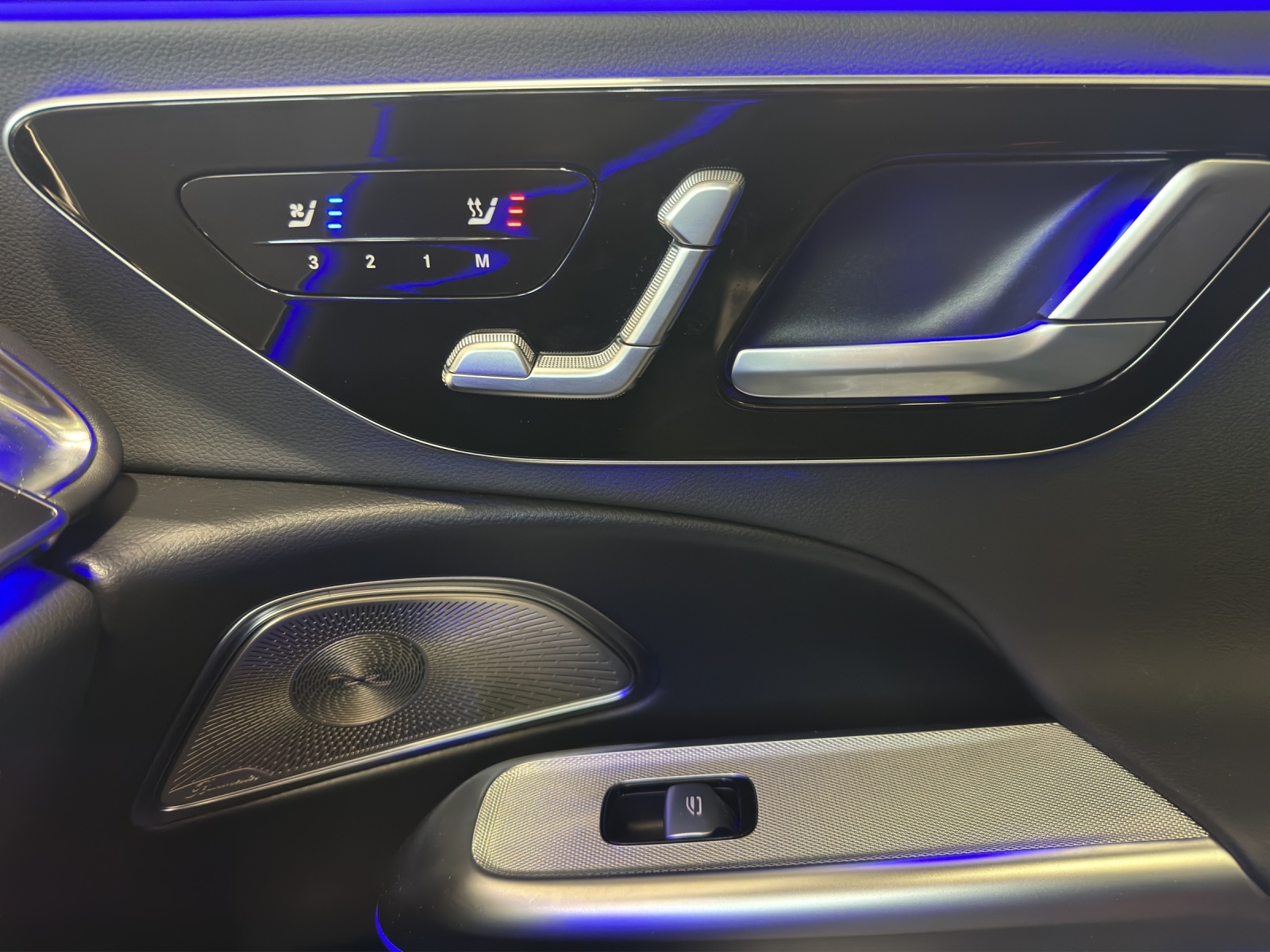 MERCEDES-BENZ E 200 9G-Tronic 4Matic-image-12