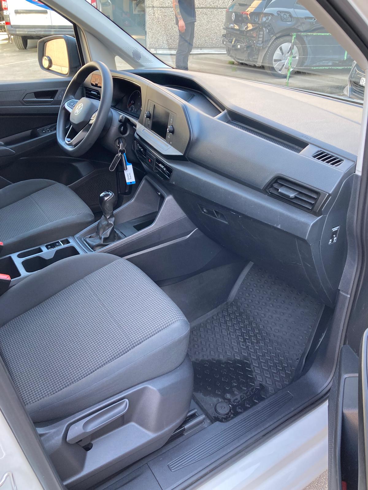 VW Caddy Cargo 2.0TDI Entry-image-11