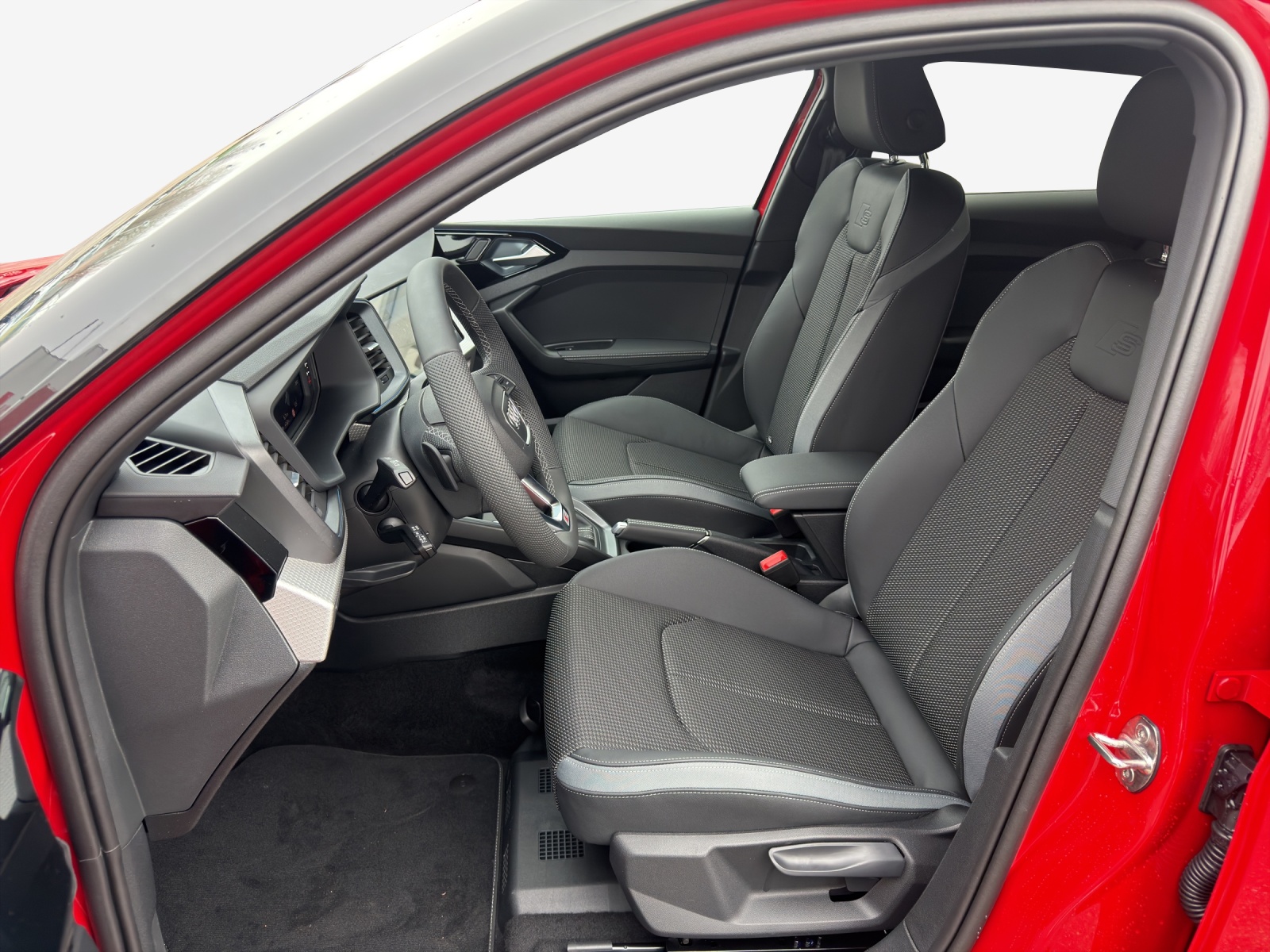 AUDI A1 Sportback 30 TFSI S Line Attraction S-tronic-image-15