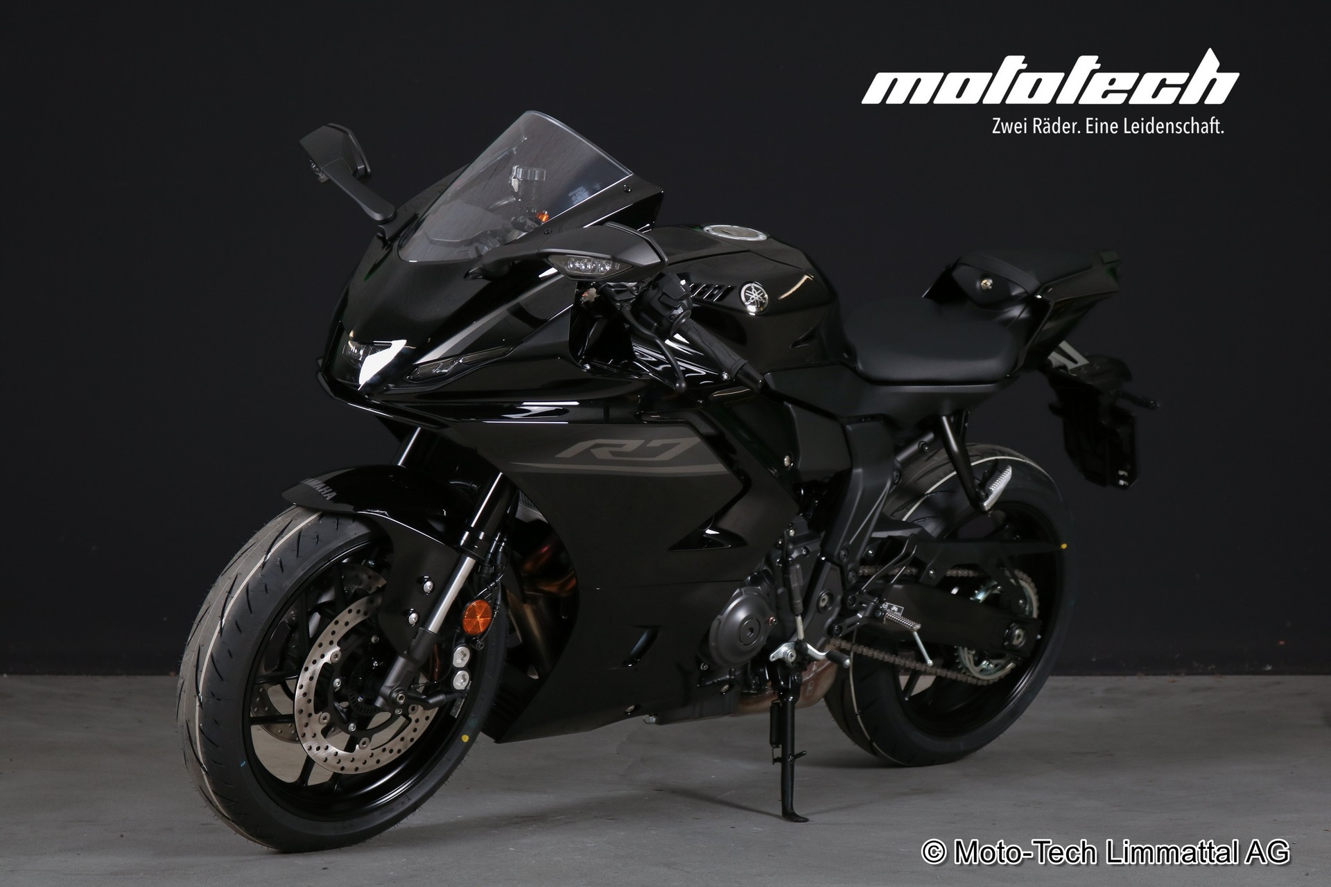 YAMAHA YZF-R7-image-5