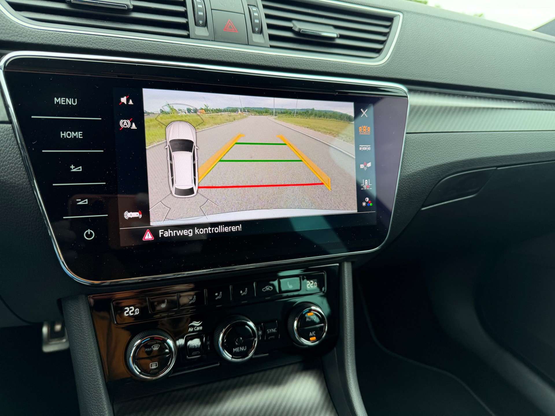 SKODA Superb Combi 2.0 TSI SportLine Plus 4x4 DSG-showroom-element-2