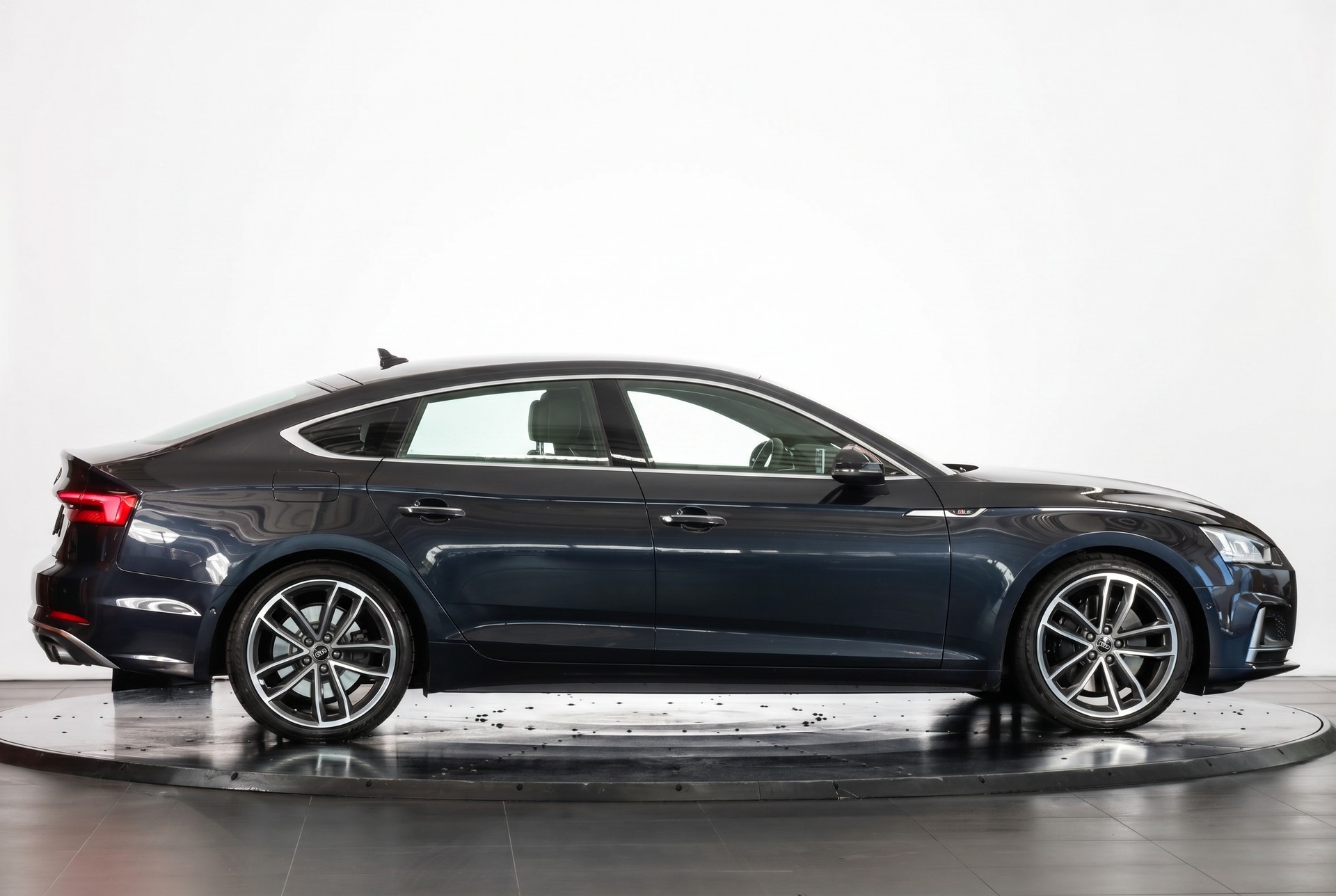 AUDI S5 Sportback 3.0 TFSI quattro tiptronic-image-3