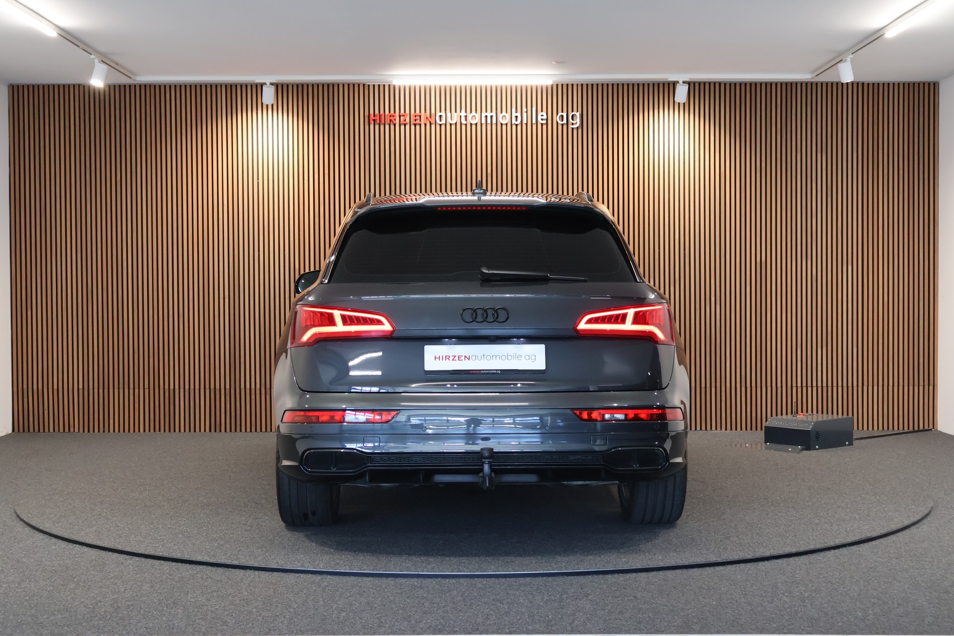 AUDI SQ5 3.0 TFSI quattro S-tronic-showroom-element-3