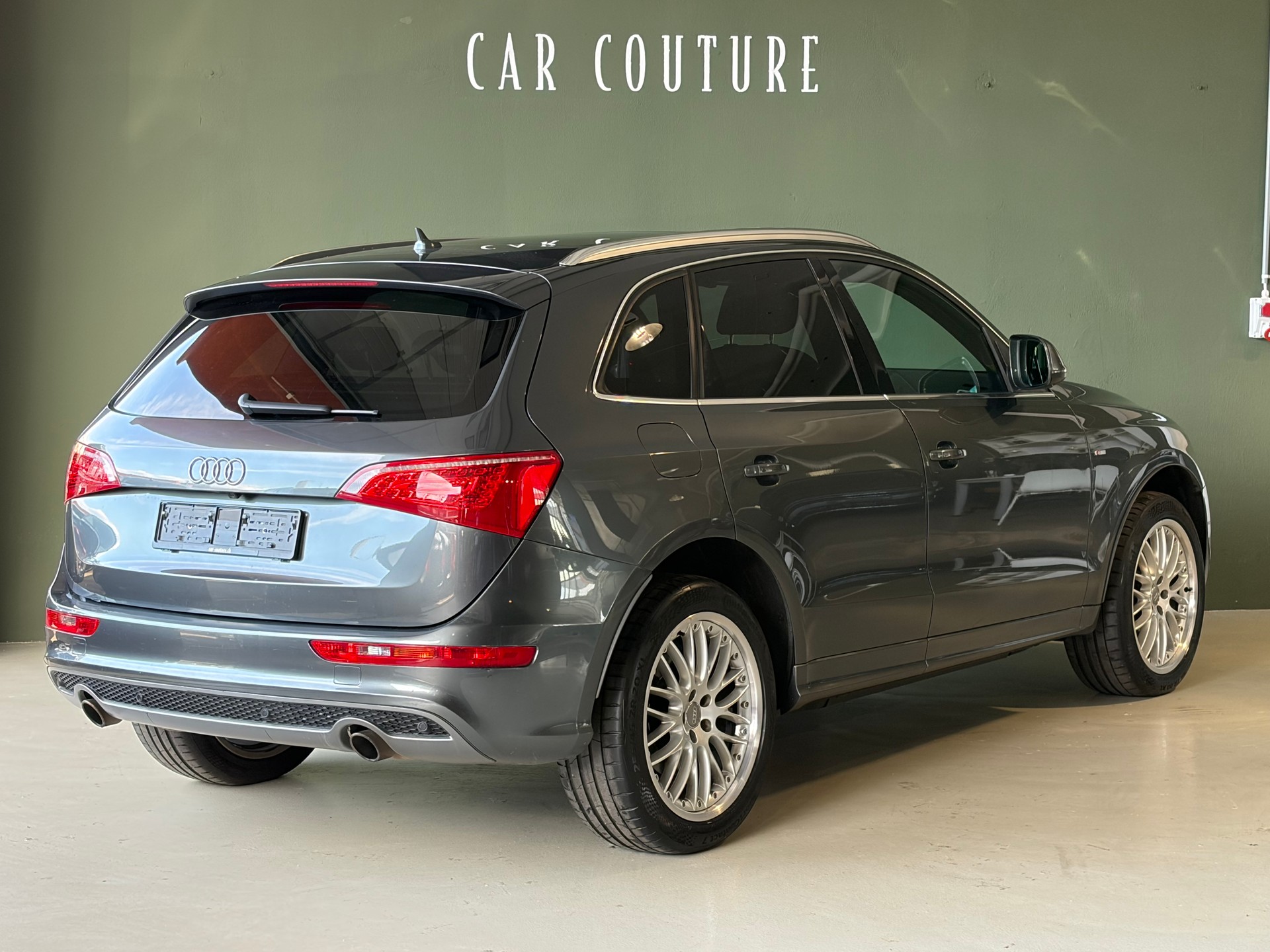 AUDI Q5 3.2 FSI Quattro S-Line ***Standheizung***Ab MFK***-showroom-element-3