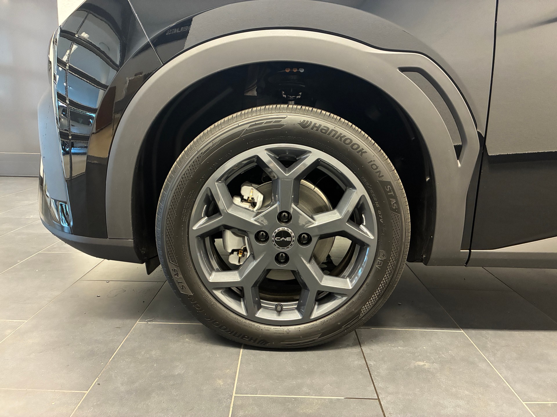 BYD Dolphin Surf Boost-showroom-element-2