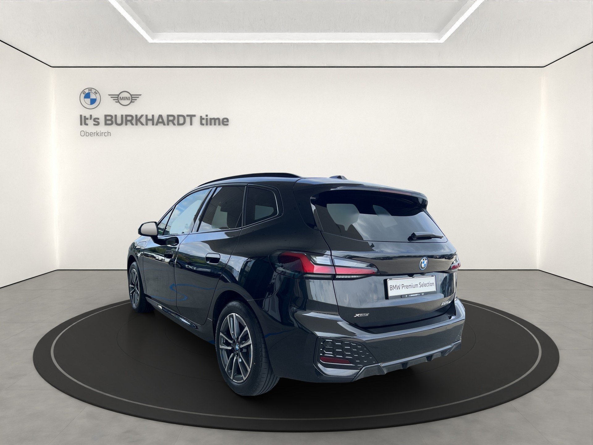BMW 225e xDr. Act. T. M Sport-showroom-element-2