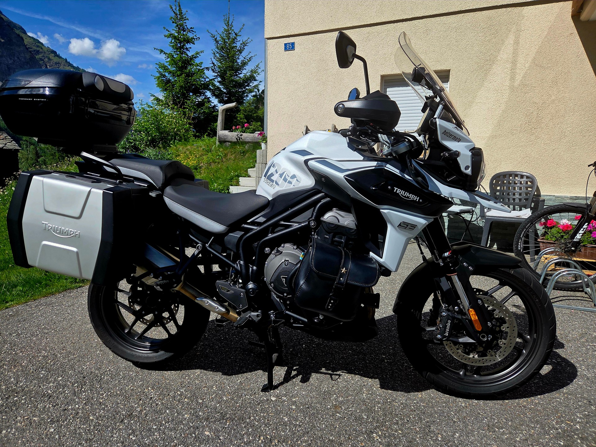 TRIUMPH Tiger 1200 Alpine Edition-image-0