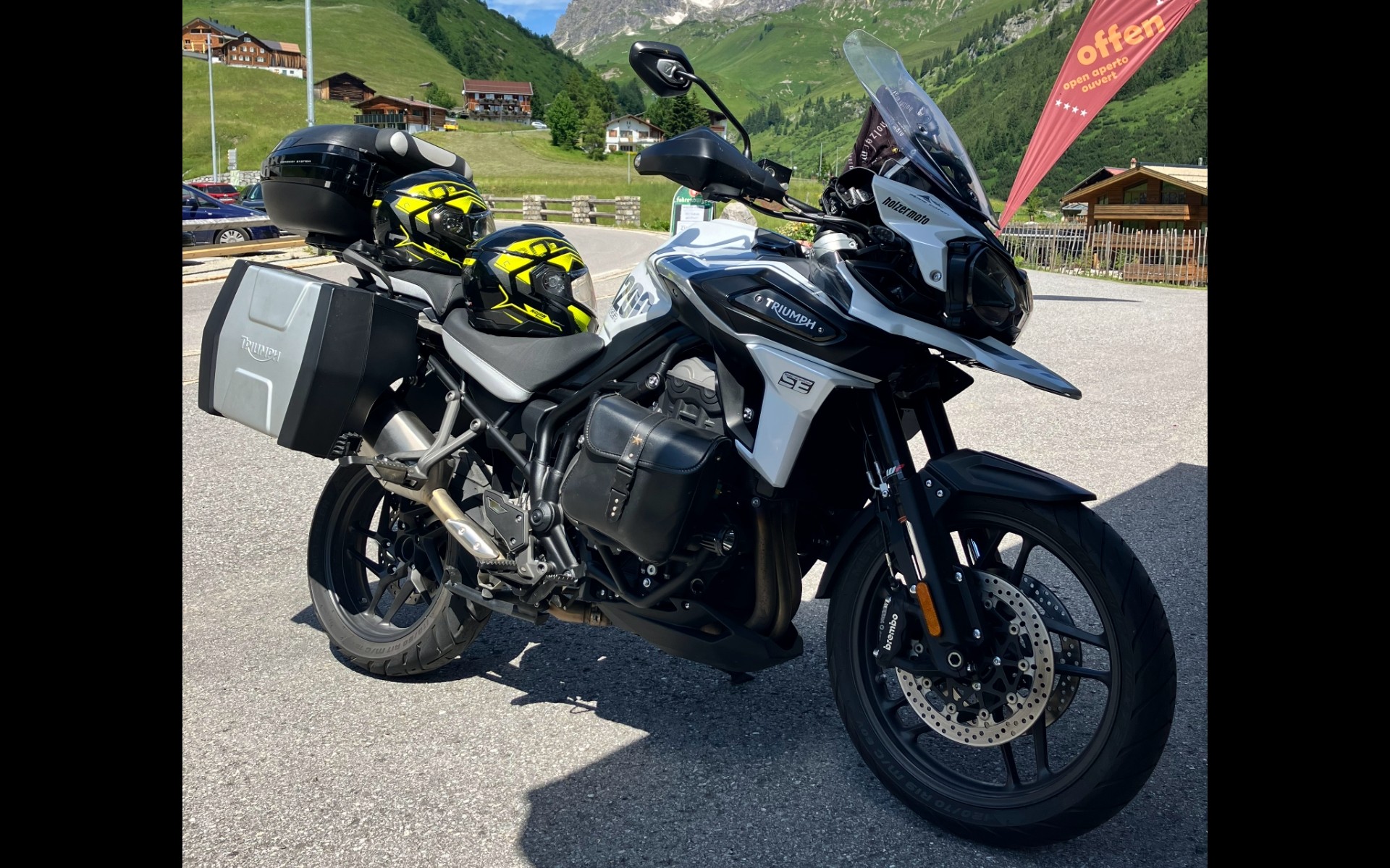 TRIUMPH Tiger 1200 Alpine Edition-image-2