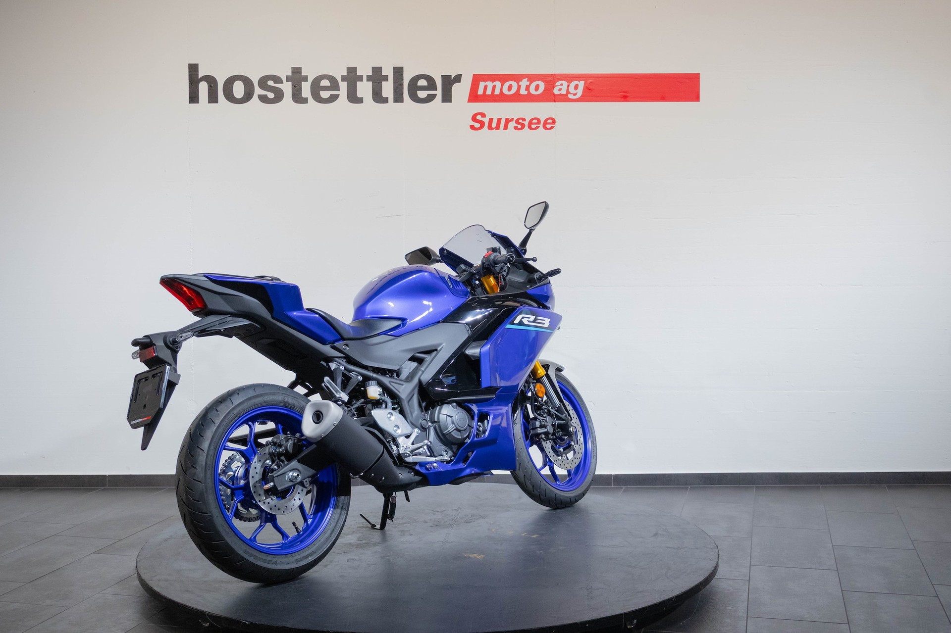 YAMAHA R3-showroom-element-2