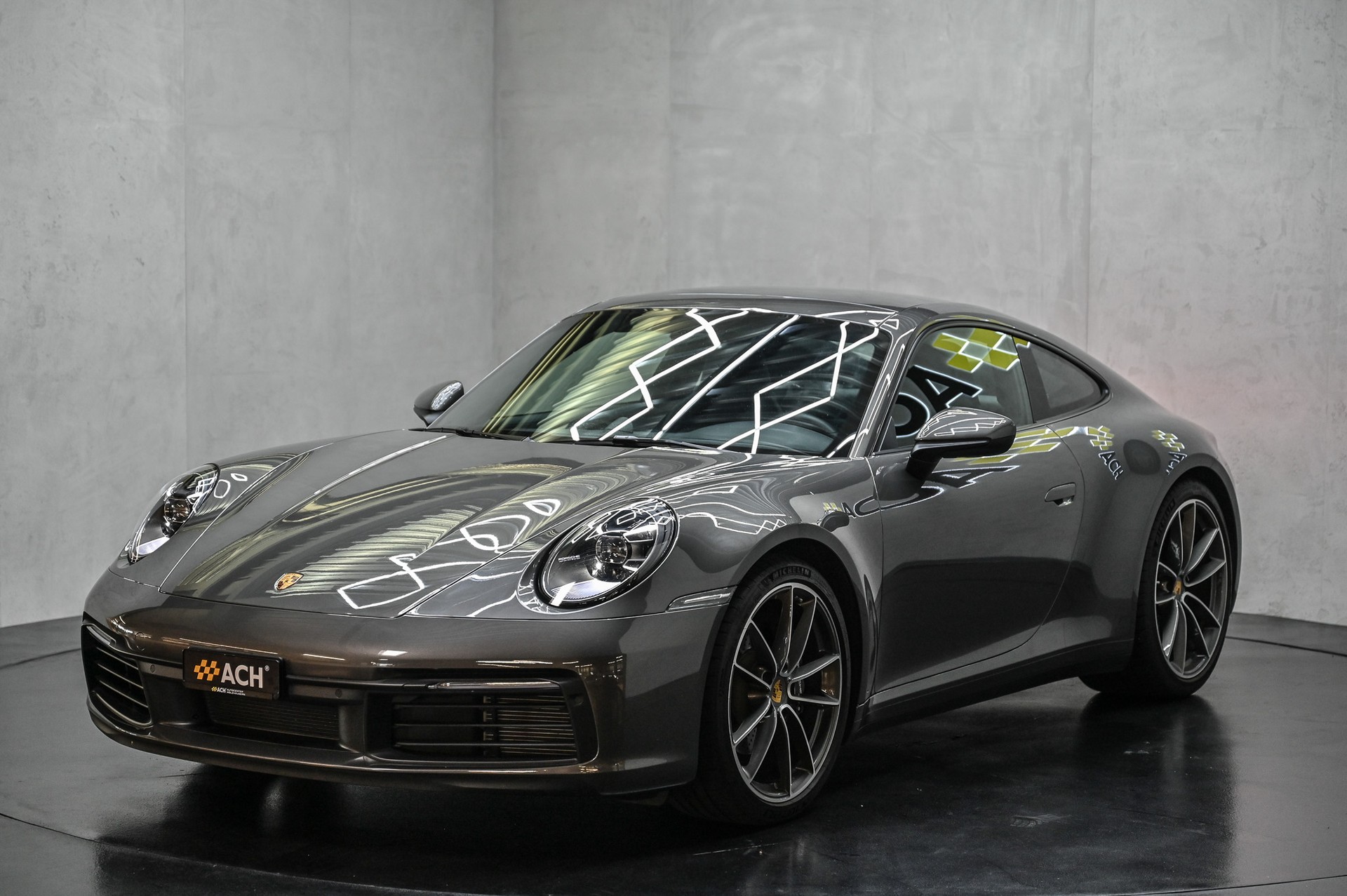 PORSCHE 911 Carrera 4 PDK-showroom-element-2