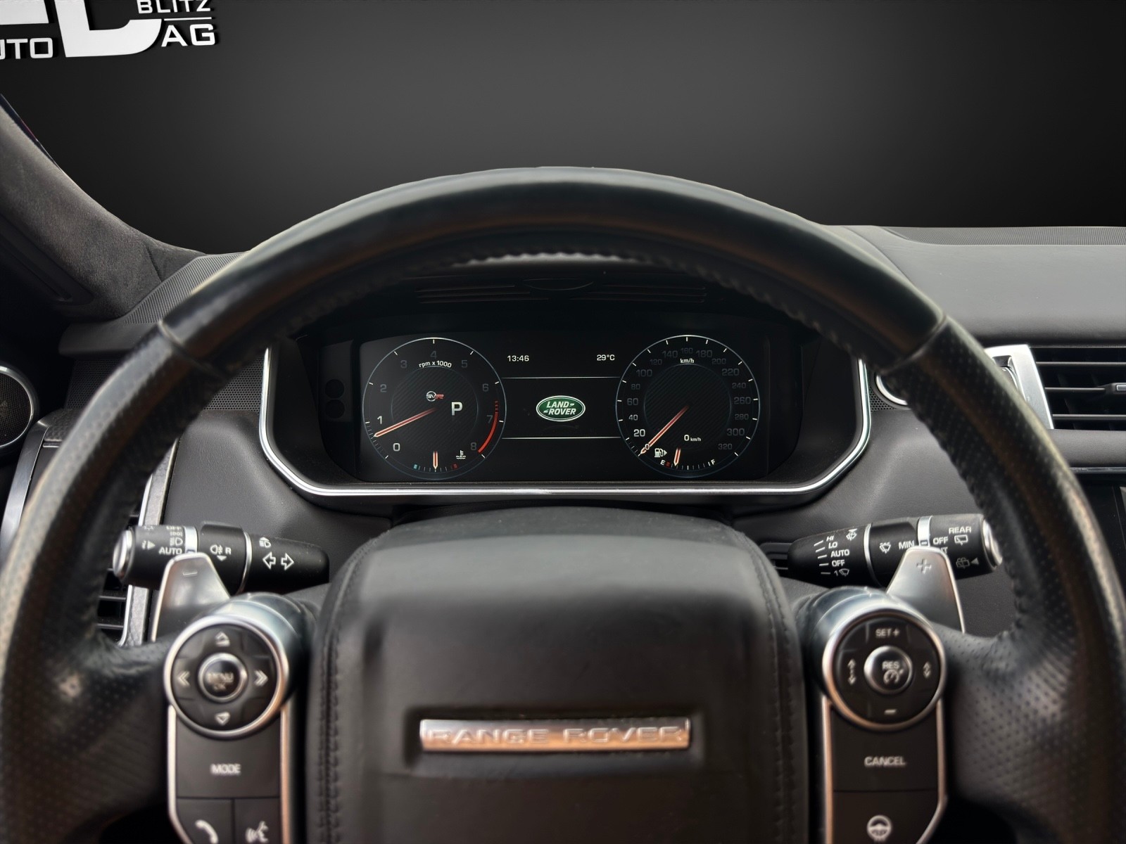 LAND ROVER Range Rover Sport 5.0 V8 SVR mit 550 PS-image-10