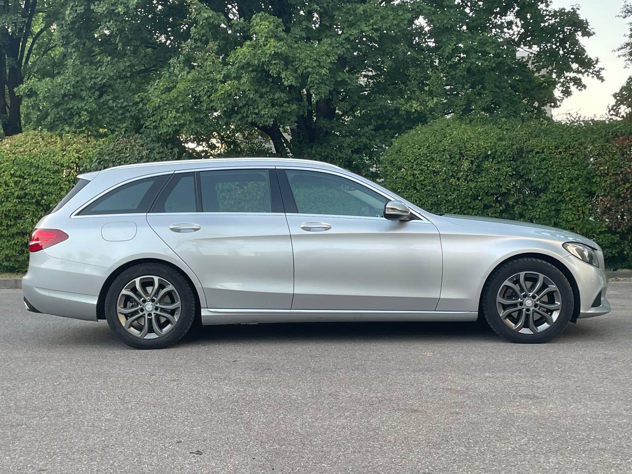 MERCEDES-BENZ C Klasse-image-1