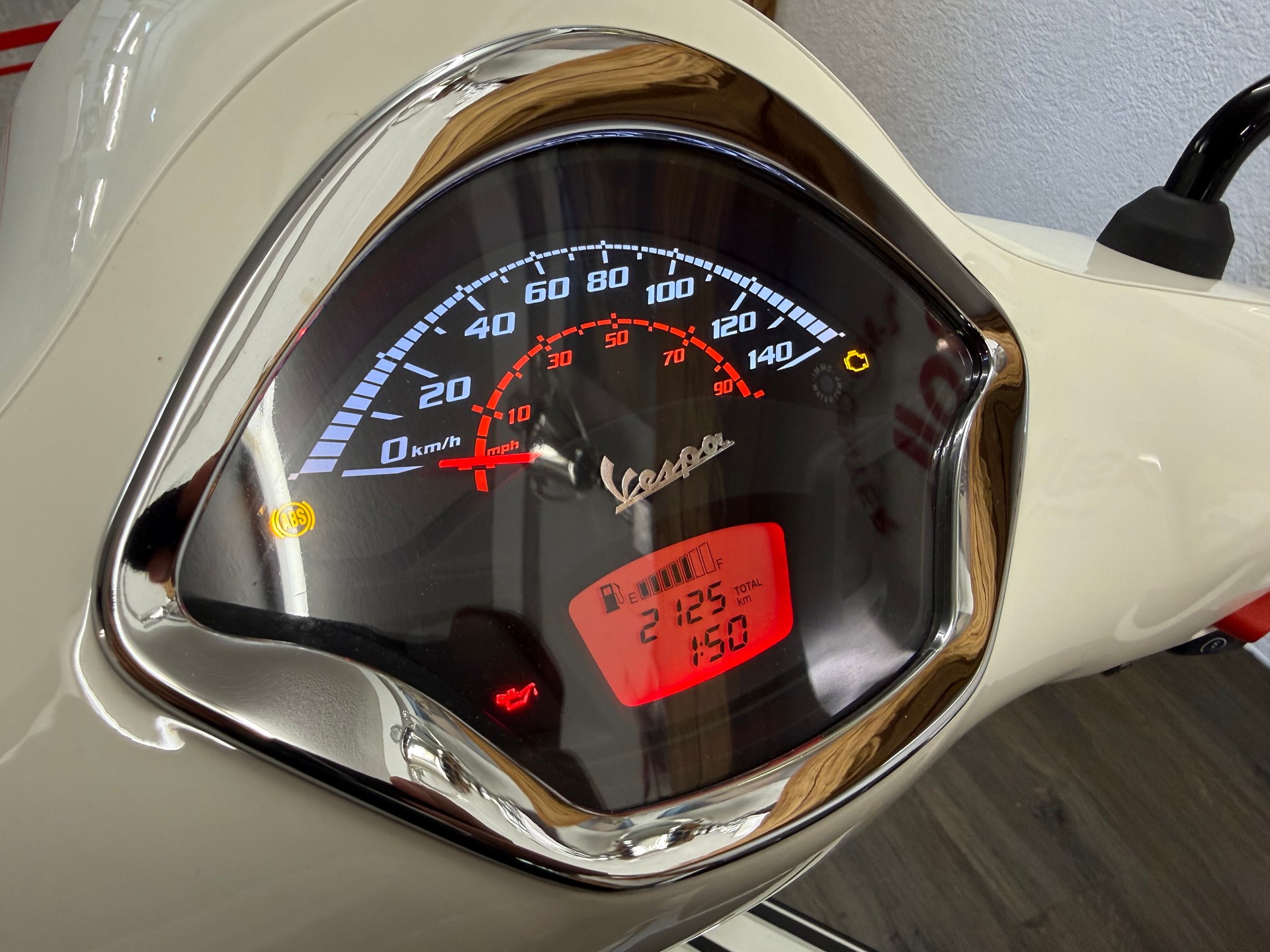 PIAGGIO Vespa GTS Super 300 i.e ABS-image-2