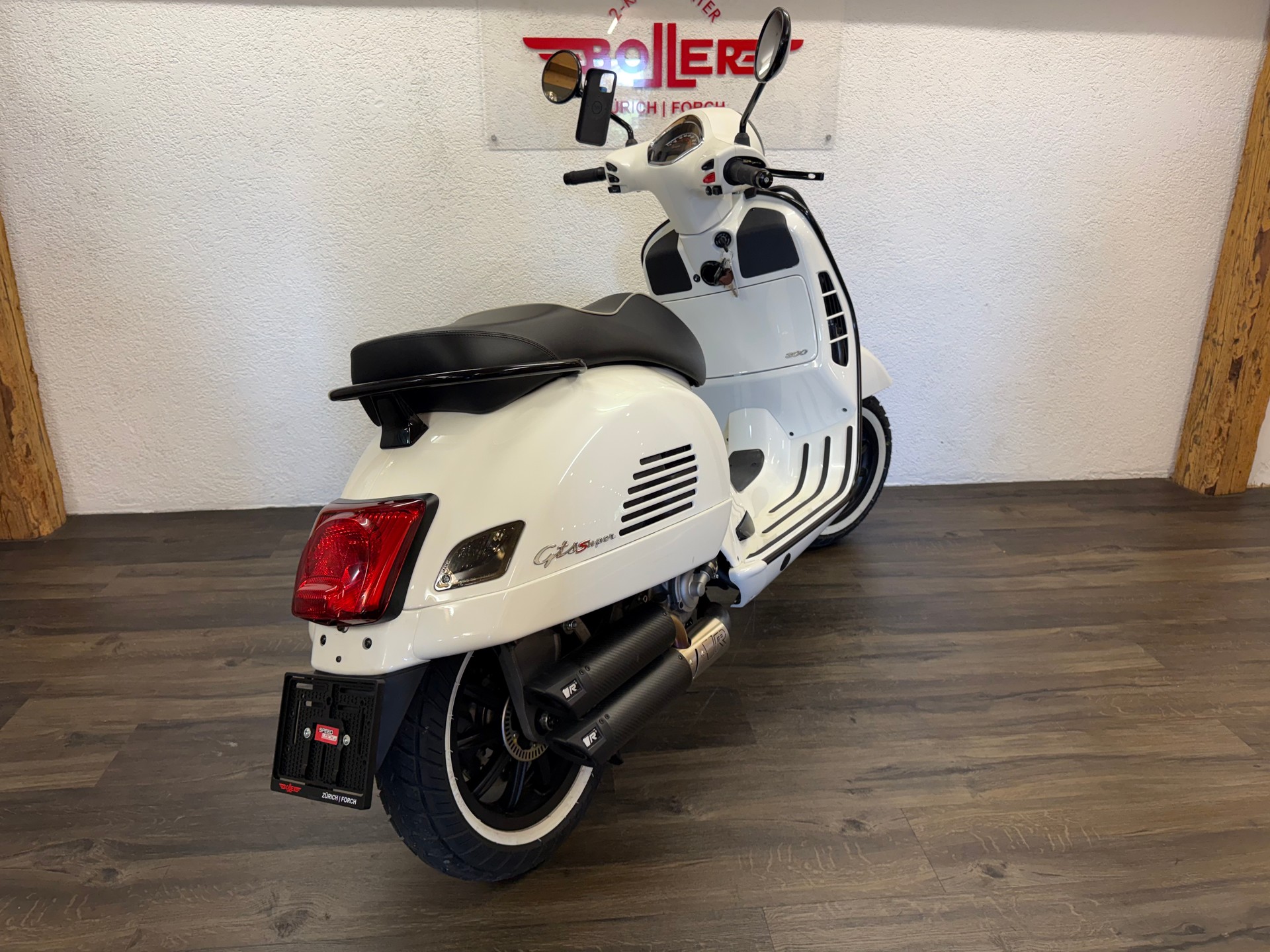 PIAGGIO Vespa GTS Super 300 i.e ABS-image-8