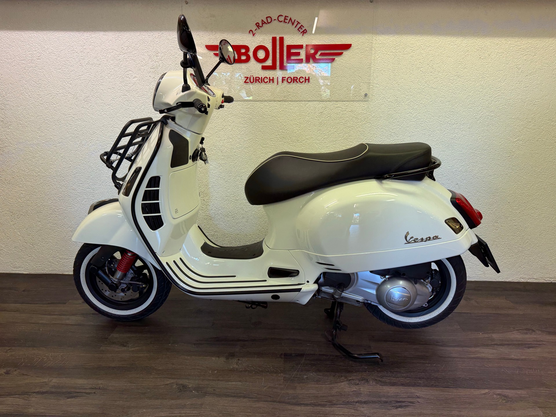 PIAGGIO Vespa GTS Super 300 i.e ABS-image-0