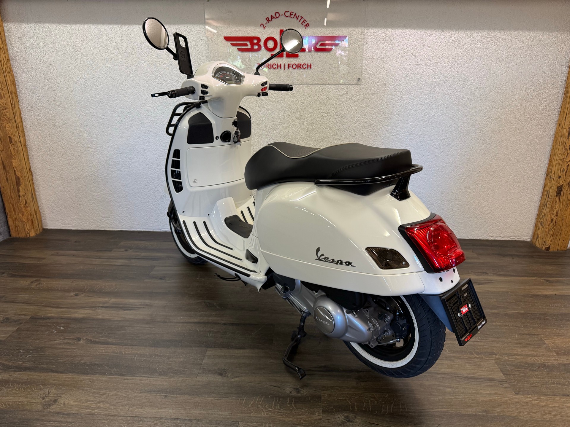 PIAGGIO Vespa GTS Super 300 i.e ABS-image-3
