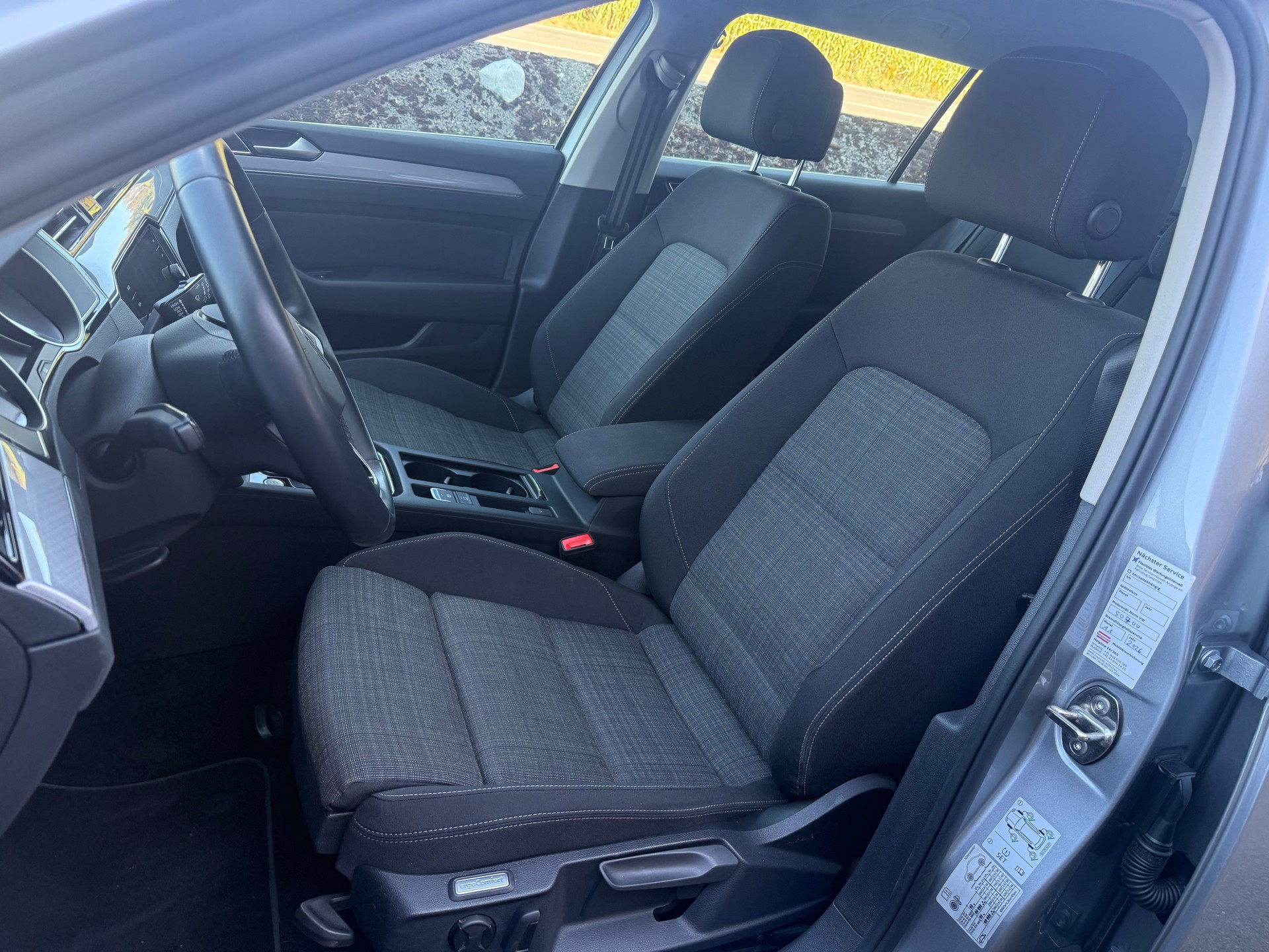 VW Passat 2.0 TDI BMT Business-showroom-element-3