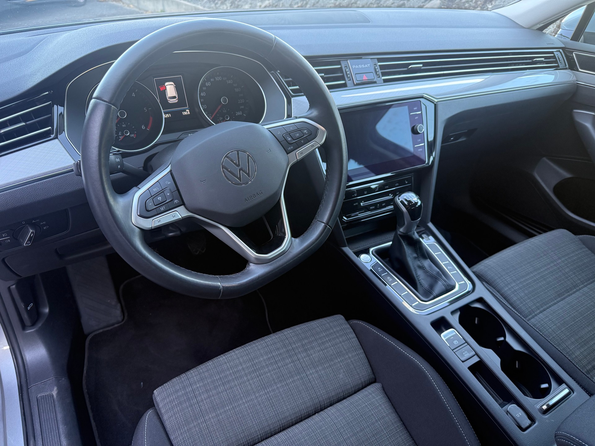 VW Passat 2.0 TDI BMT Business-showroom-element-2