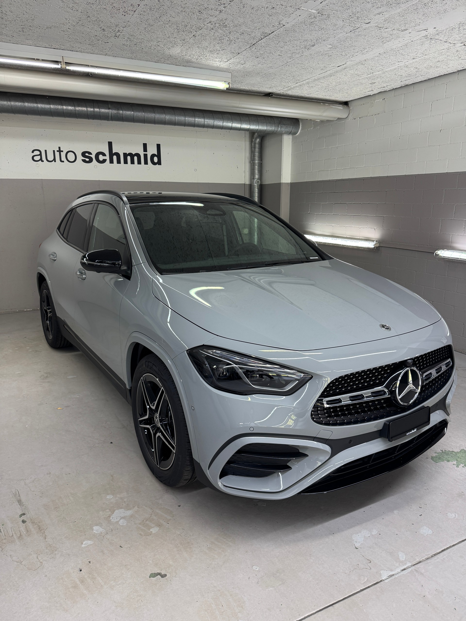 MERCEDES-BENZ GLA 250 4MATIC Swiss Star