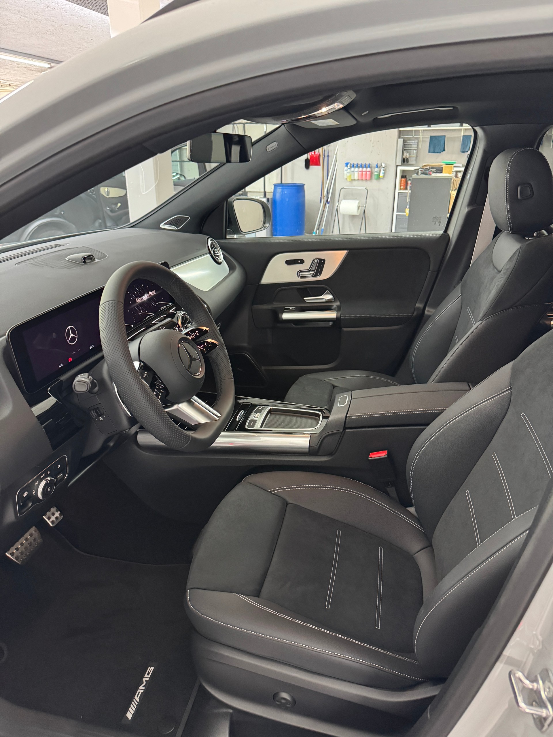MERCEDES-BENZ GLA 250 4MATIC Swiss Star-image-6