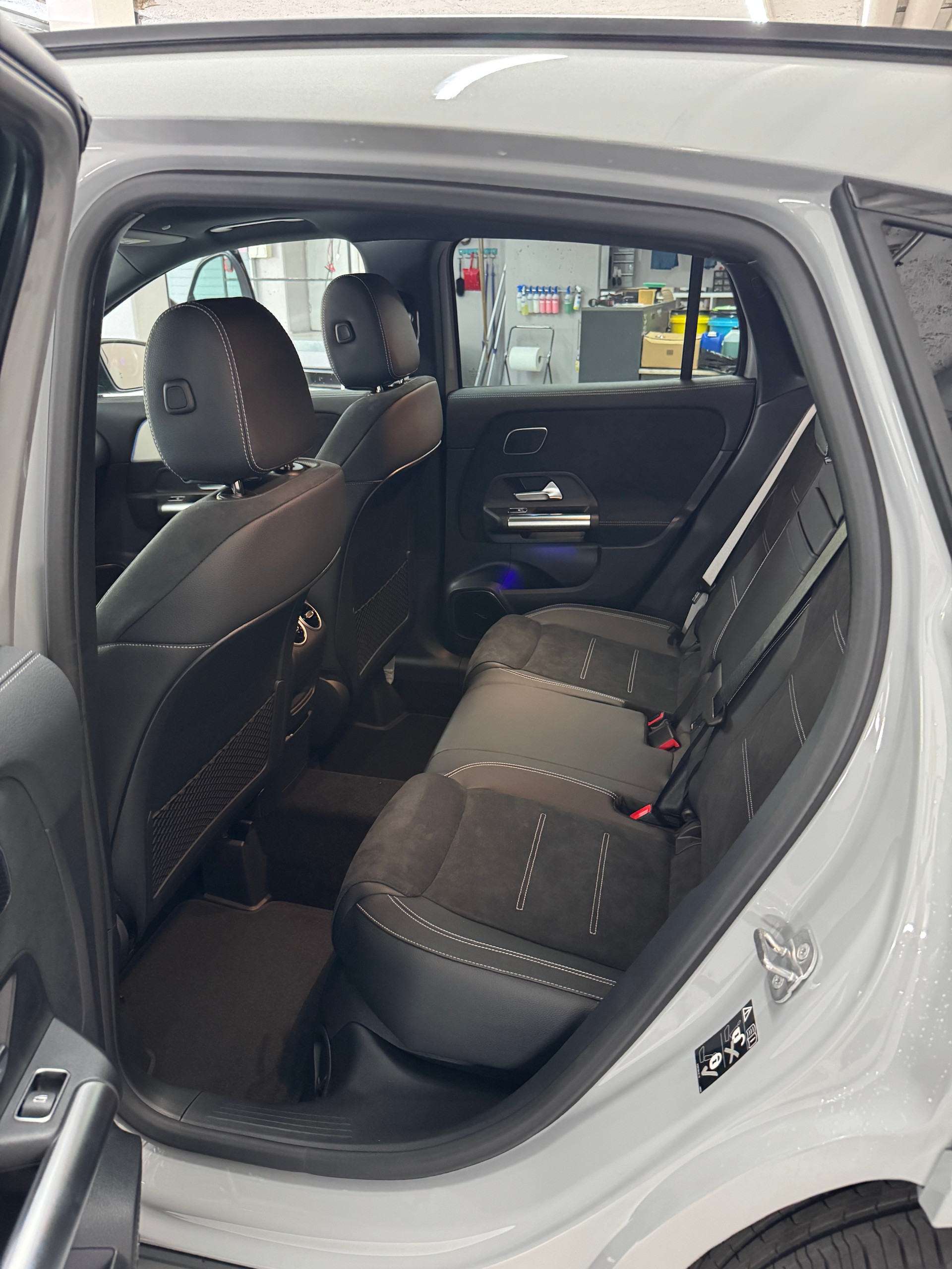 MERCEDES-BENZ GLA 250 4MATIC Swiss Star-image-11