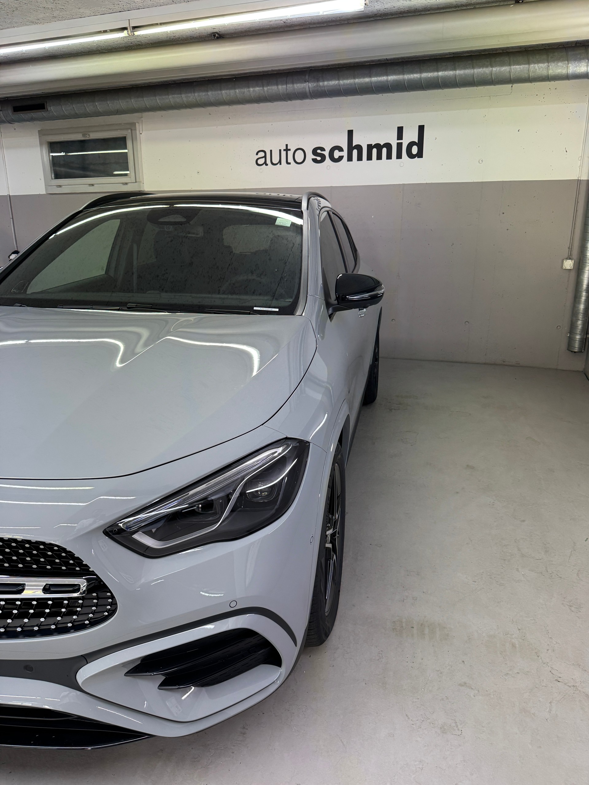 MERCEDES-BENZ GLA 250 4MATIC Swiss Star-showroom-element-3
