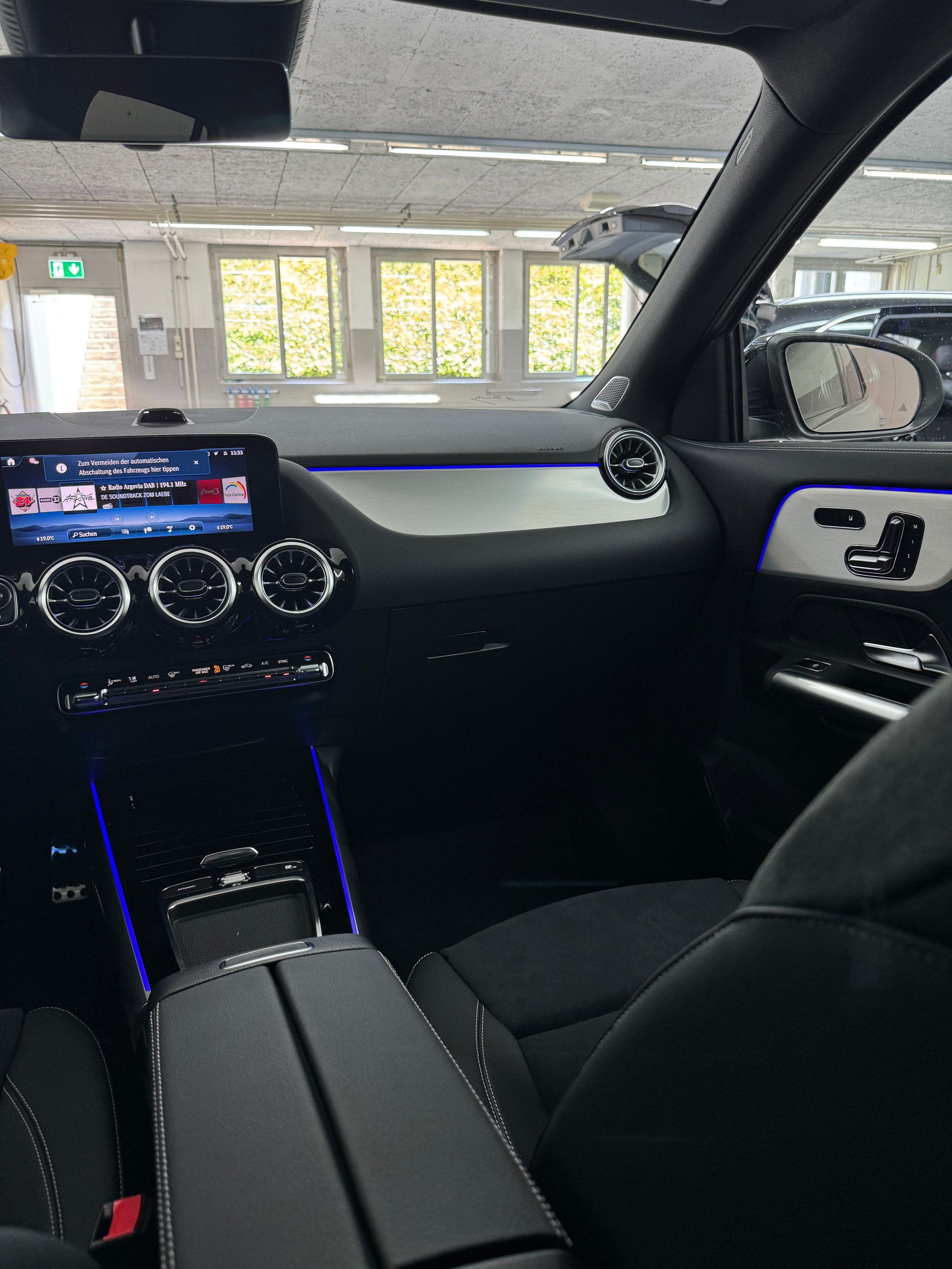 MERCEDES-BENZ GLA 250 4MATIC Swiss Star-image-15