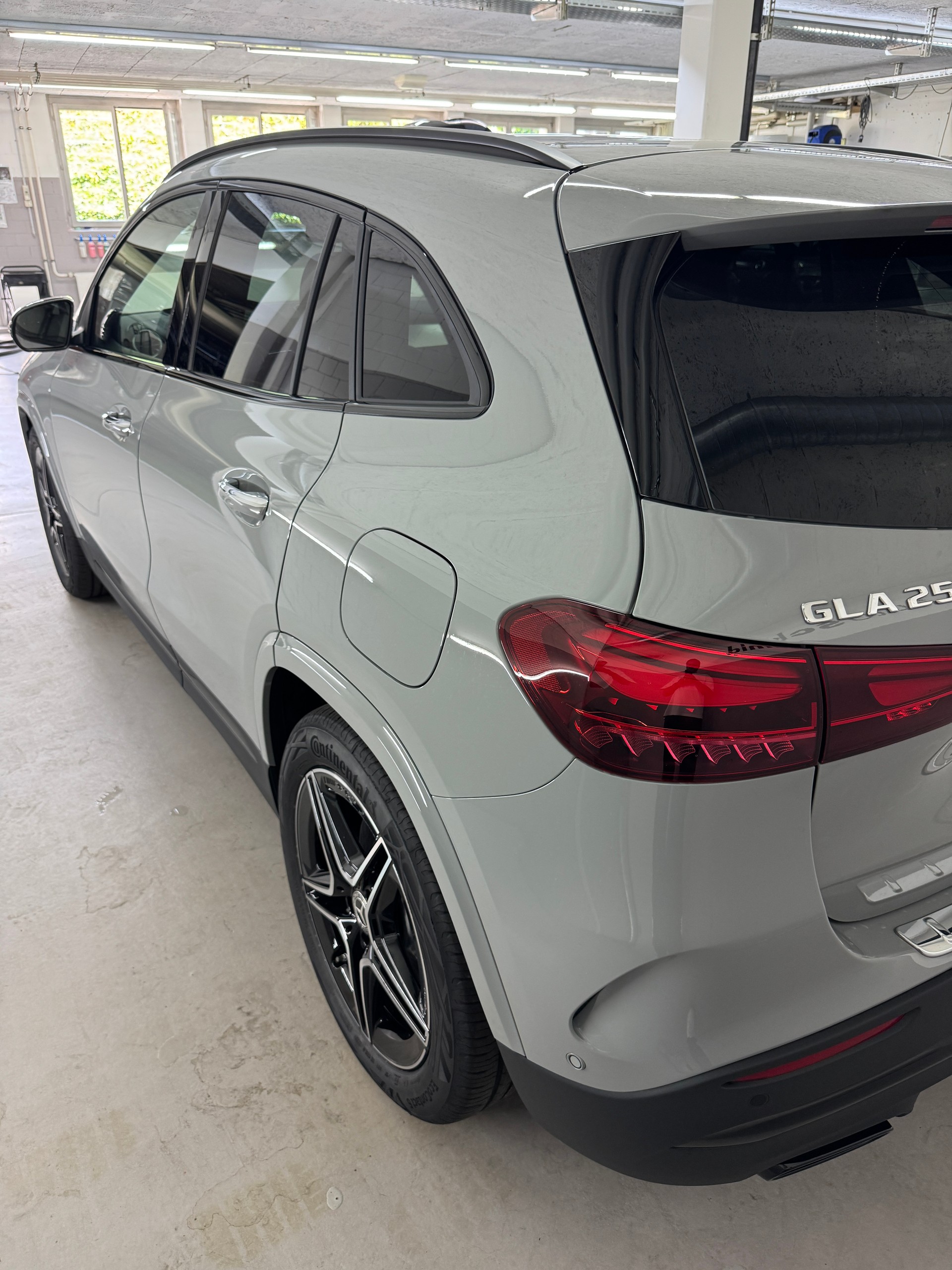 MERCEDES-BENZ GLA 250 4MATIC Swiss Star-image-5