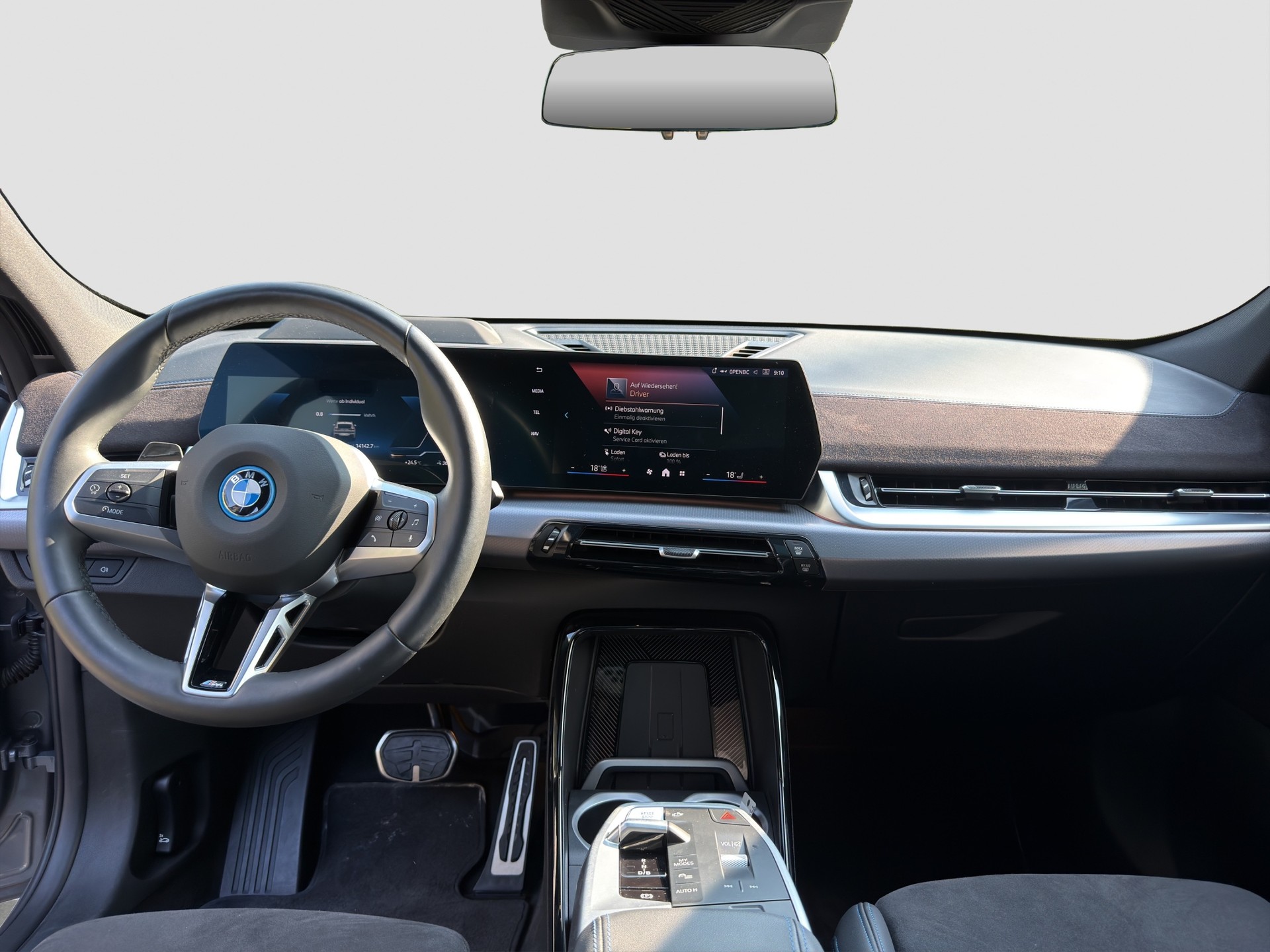 BMW iX2 xDrive 30 M Sport Pro-image-11