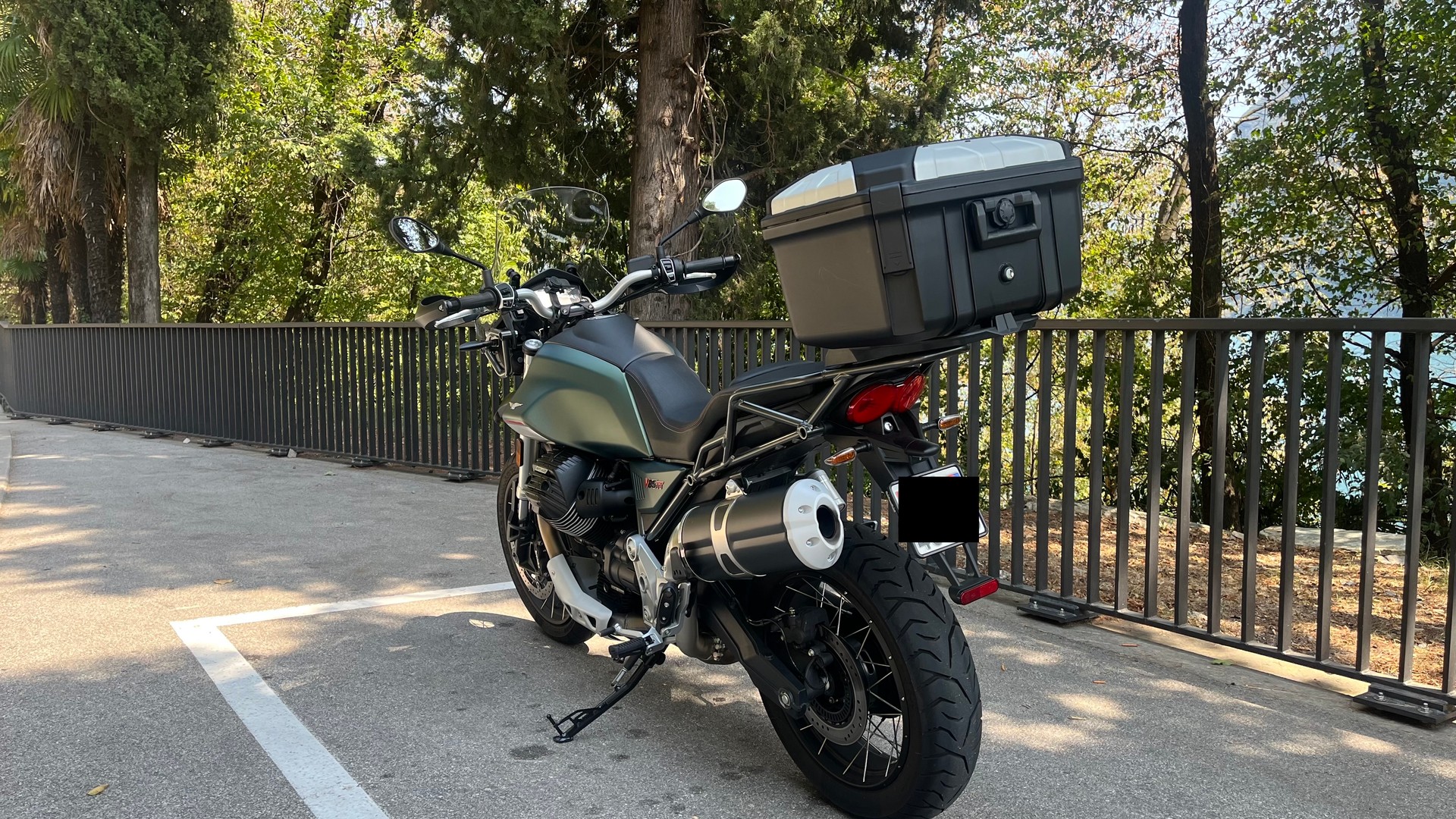 MOTO GUZZI V85 TT-image-3