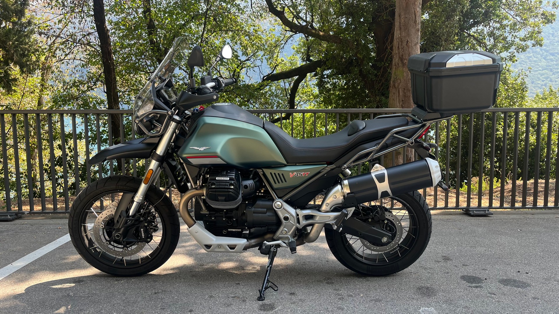 MOTO GUZZI V85 TT-image-1